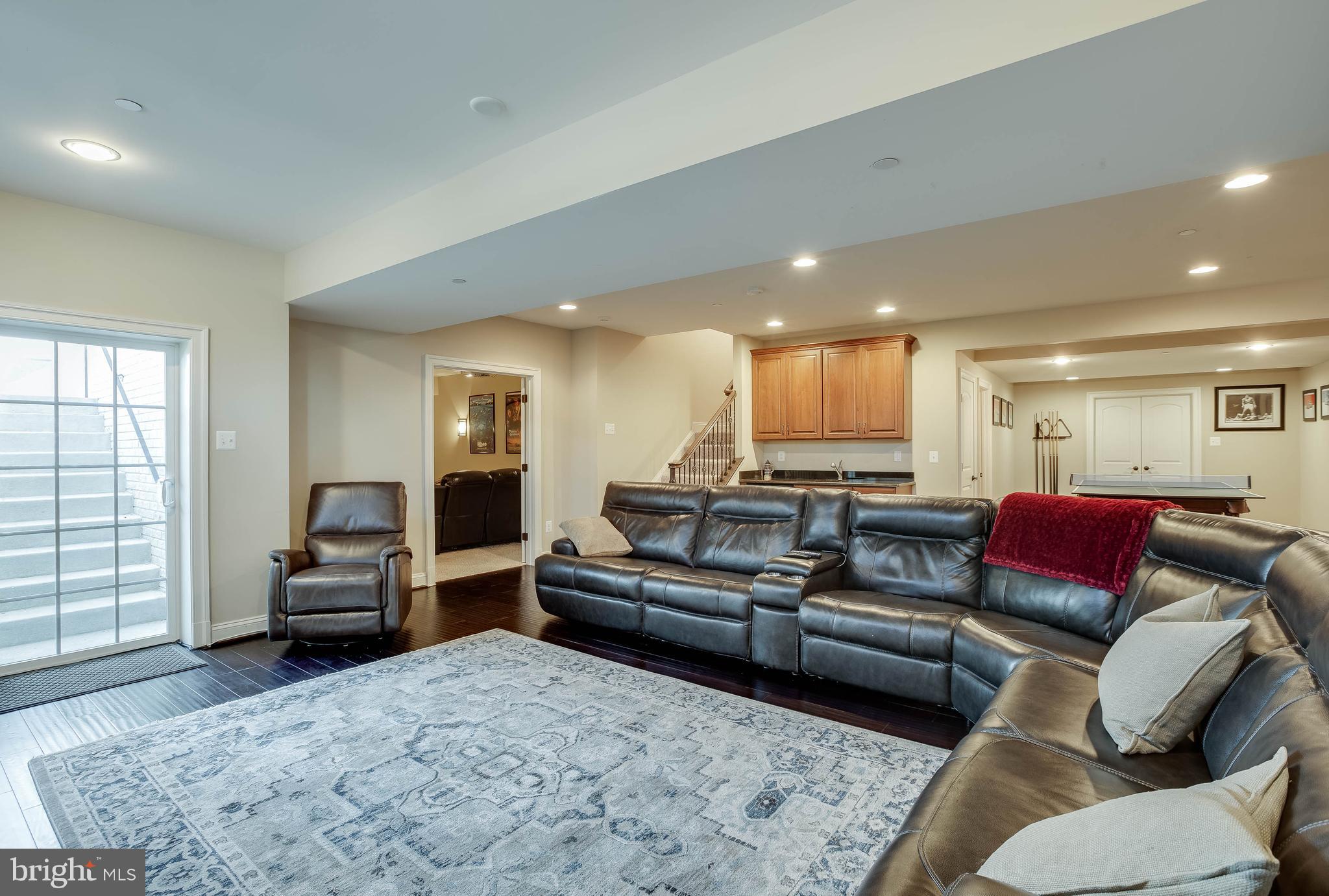 CLOVERFIELD - Residential