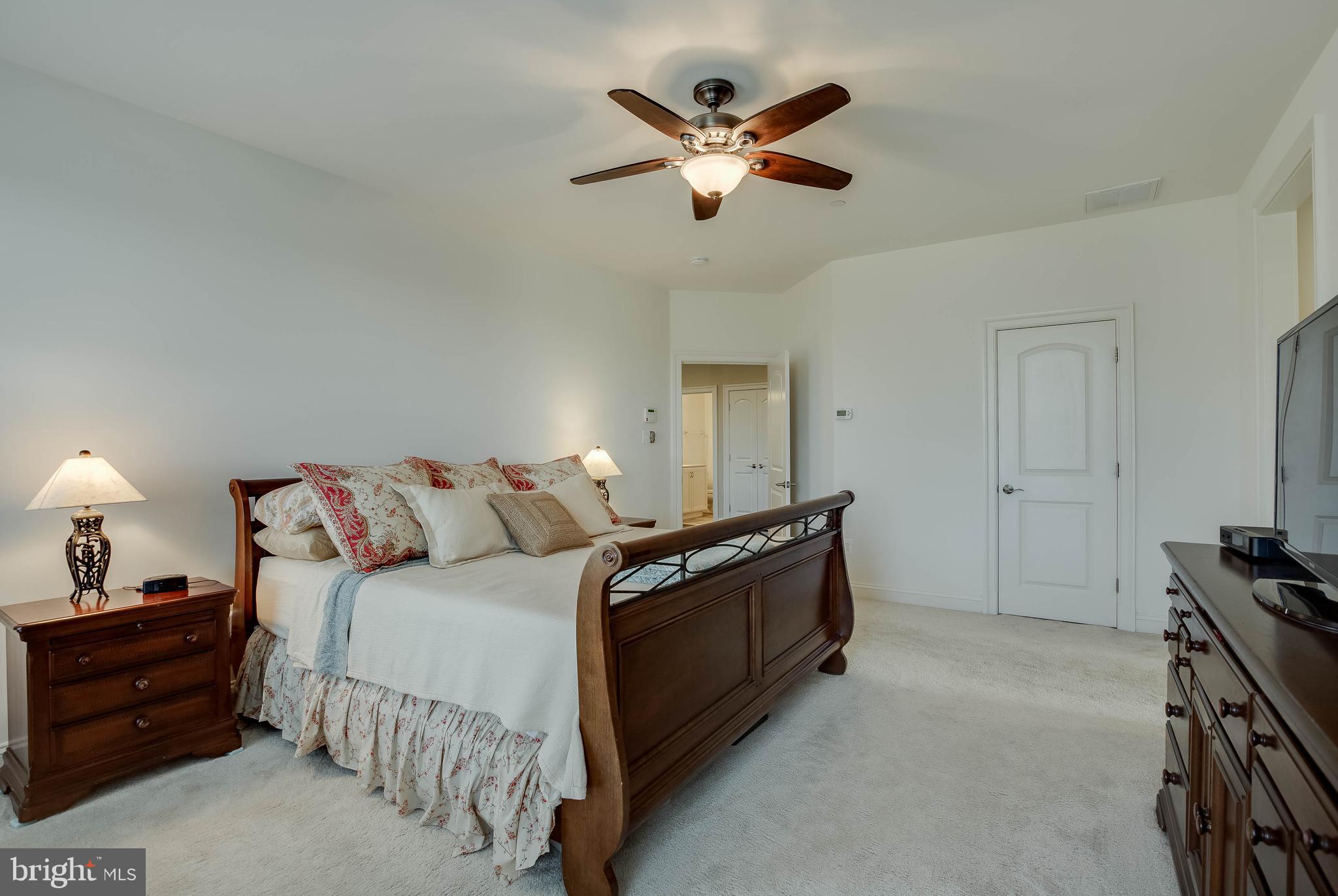 CLOVERFIELD - Residential