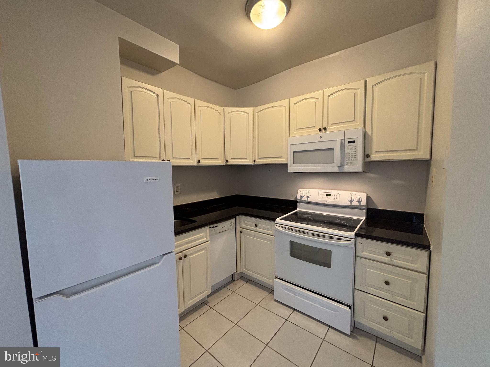 600 KEEFER PLACE NW 2