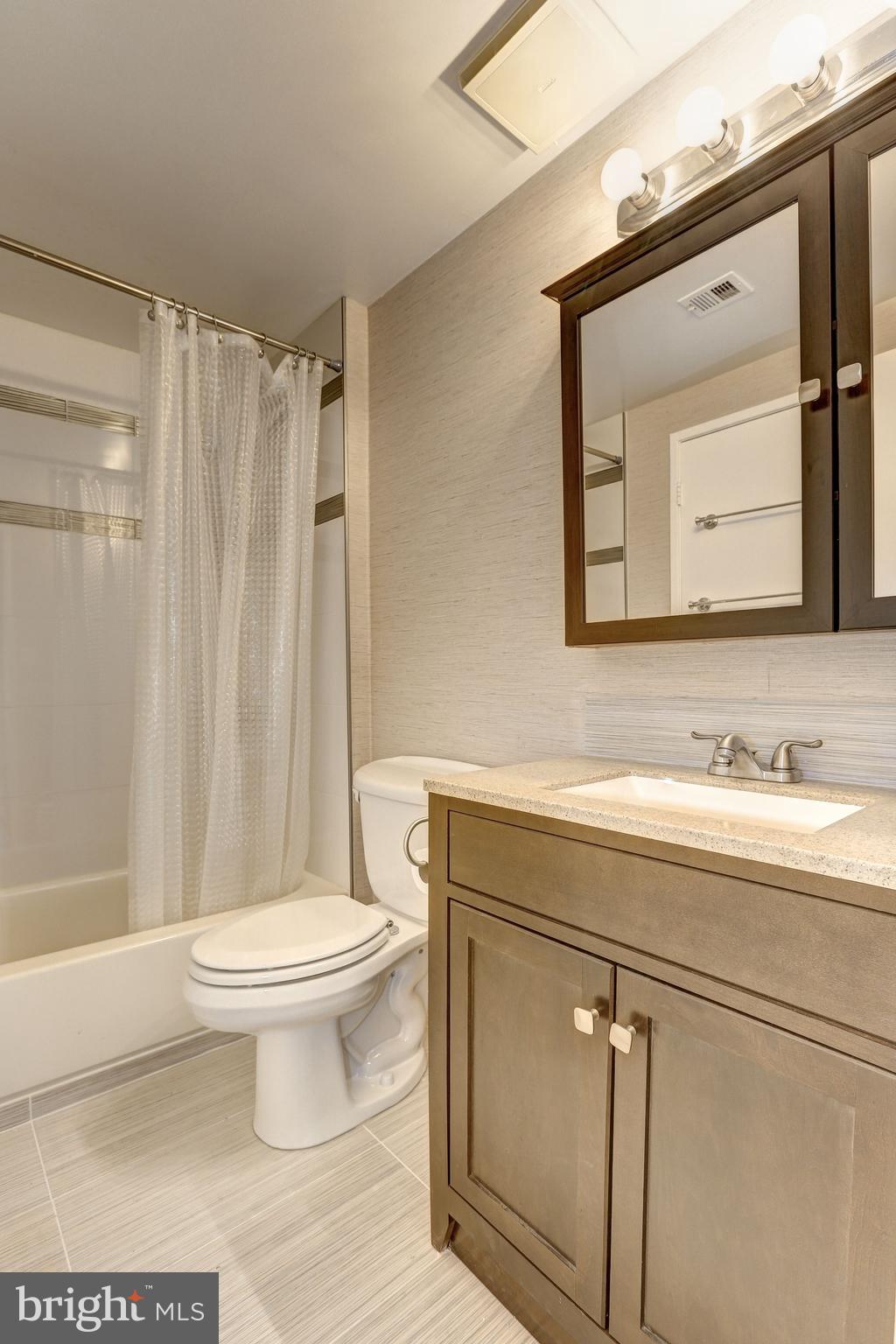 MIRAMONT VILLAS CODM - Residential Lease