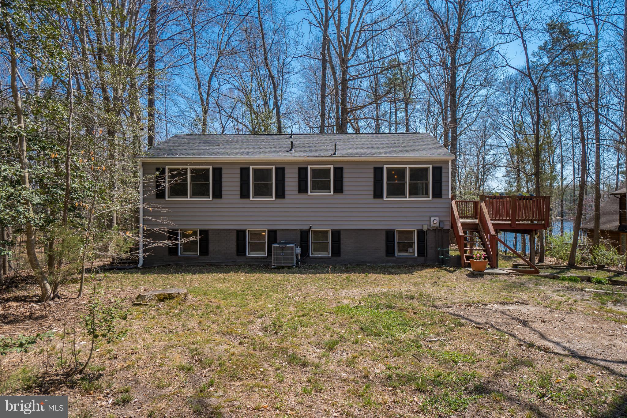 LAKE CAROLINE - Residential