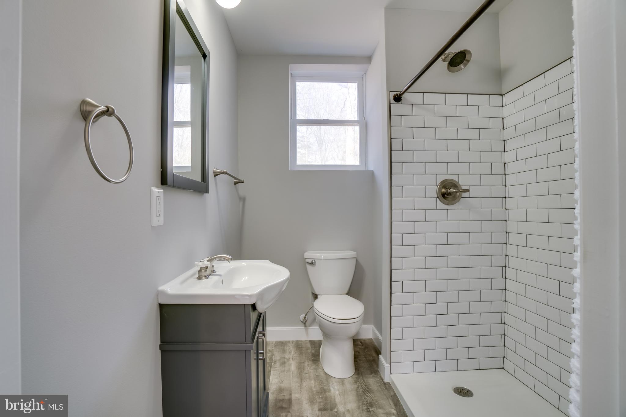 LAKE CAROLINE - Residential