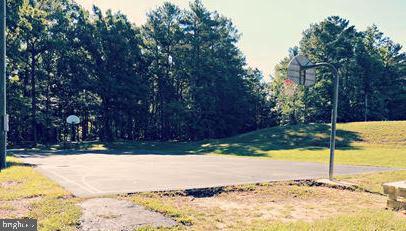 LAKE CAROLINE - Residential