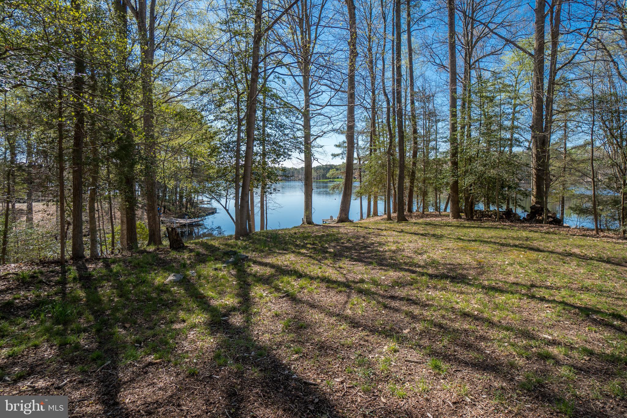 LAKE CAROLINE - Residential