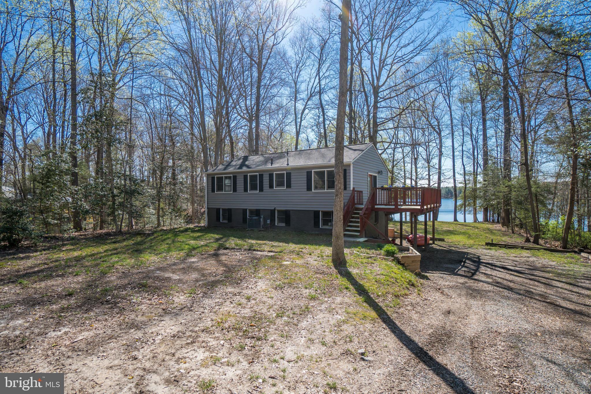 LAKE CAROLINE - Residential