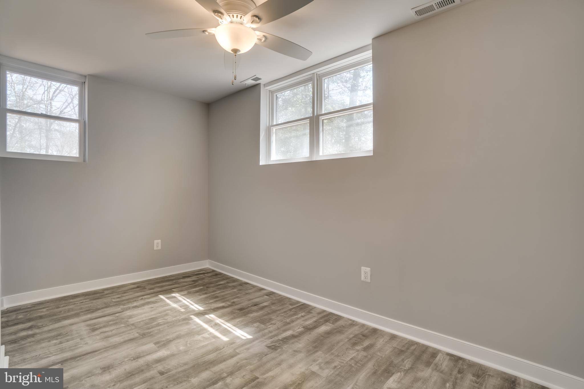 LAKE CAROLINE - Residential