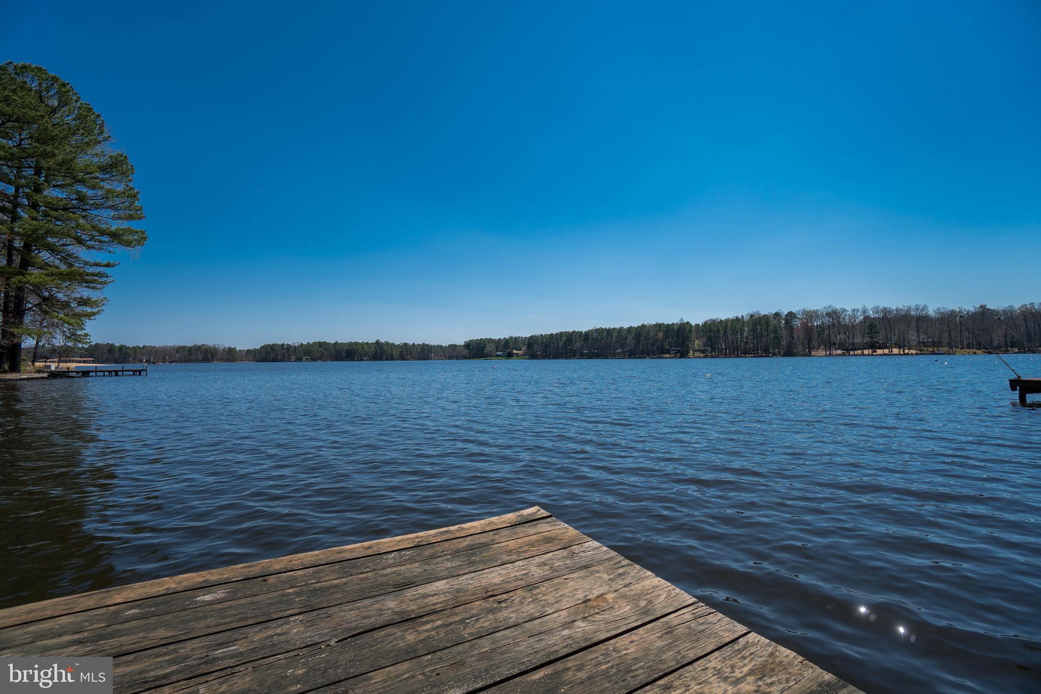 LAKE CAROLINE - Residential