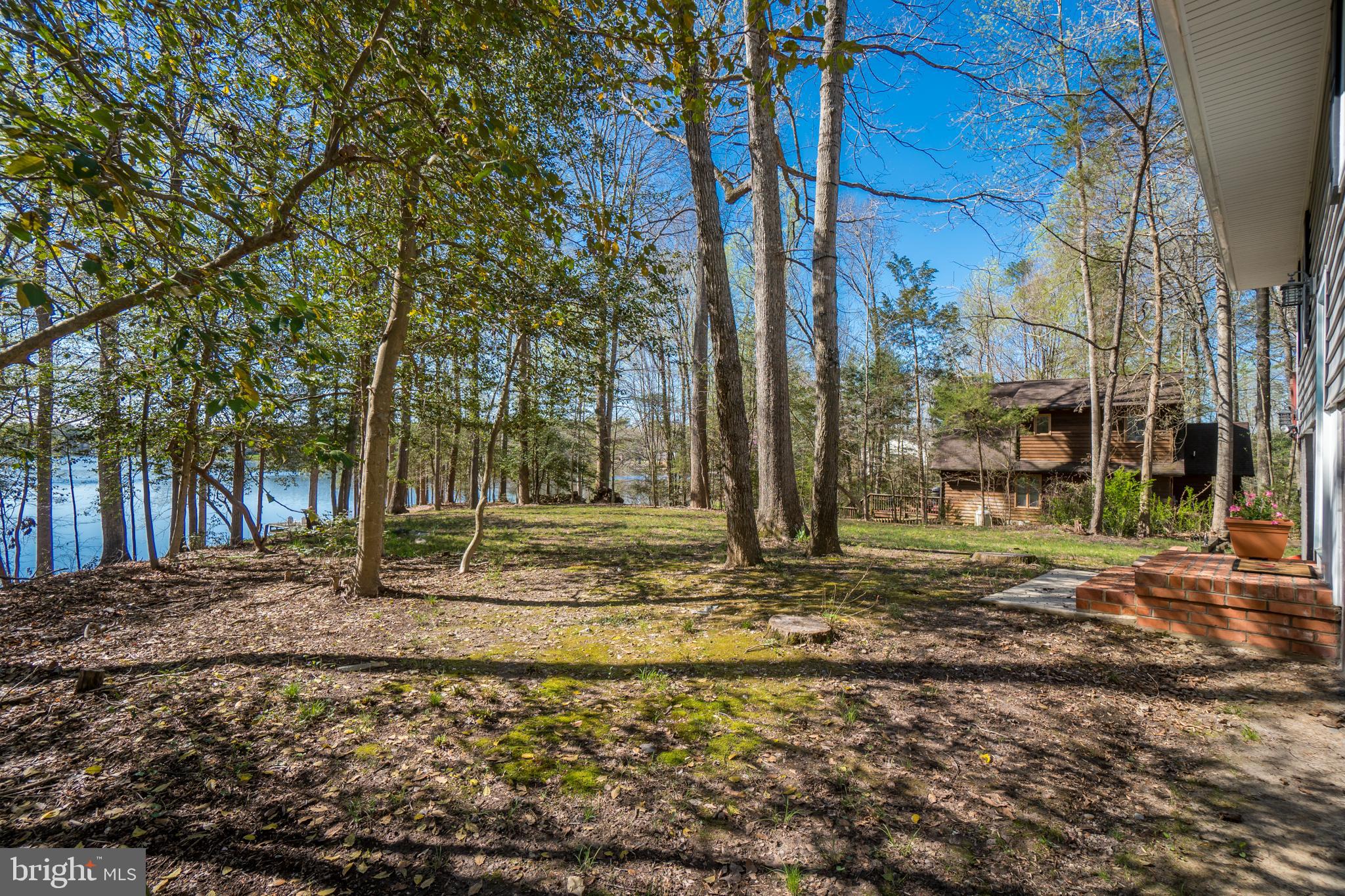 LAKE CAROLINE - Residential