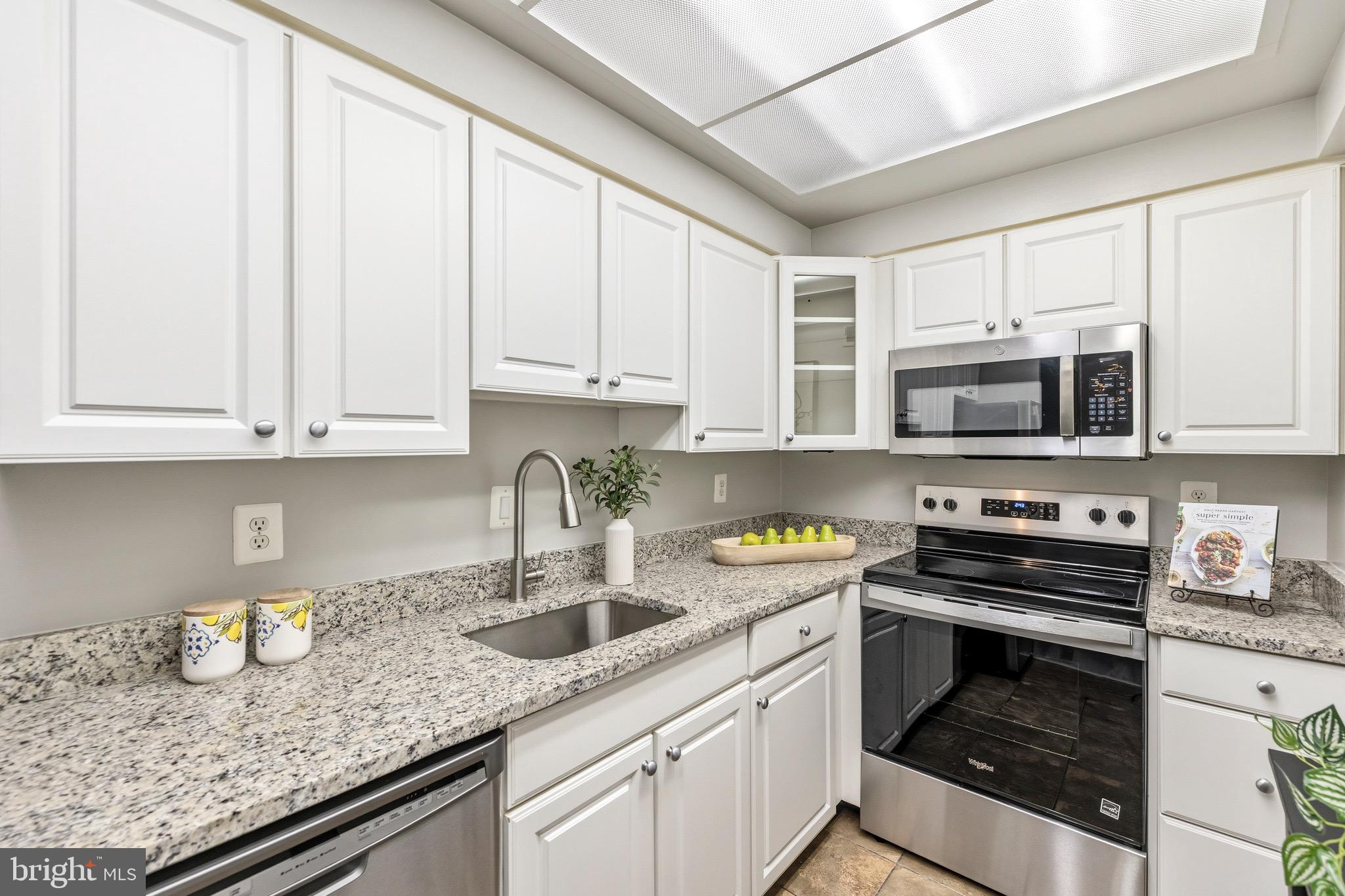 COLONIES AT MCLEAN - Residential