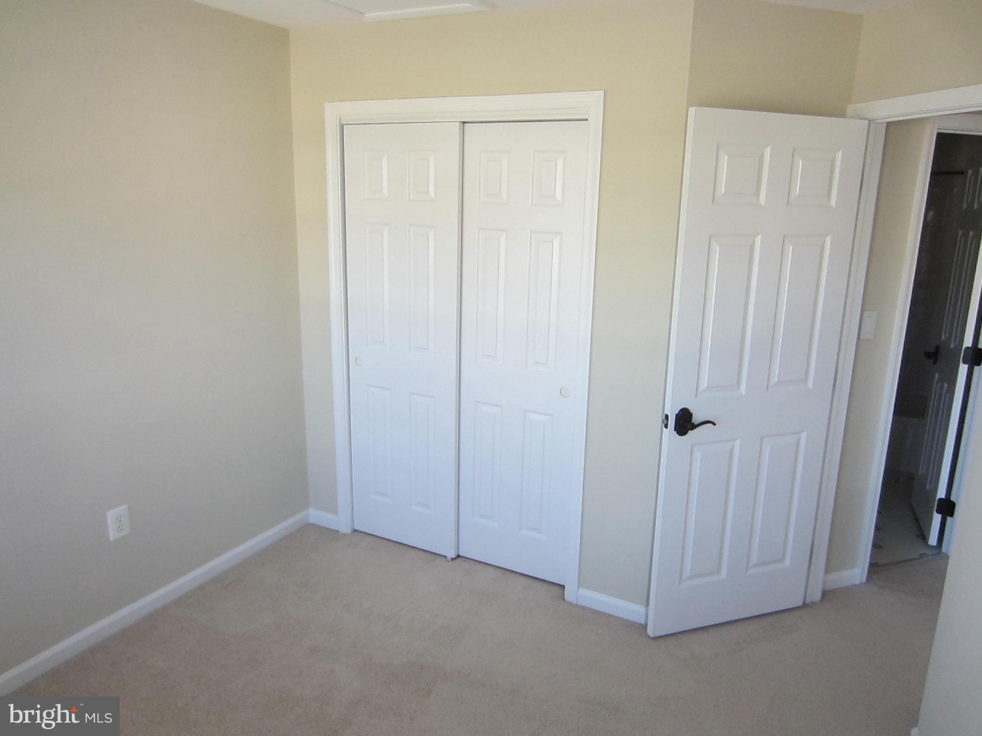 KINGSTOWNE - Residential Lease