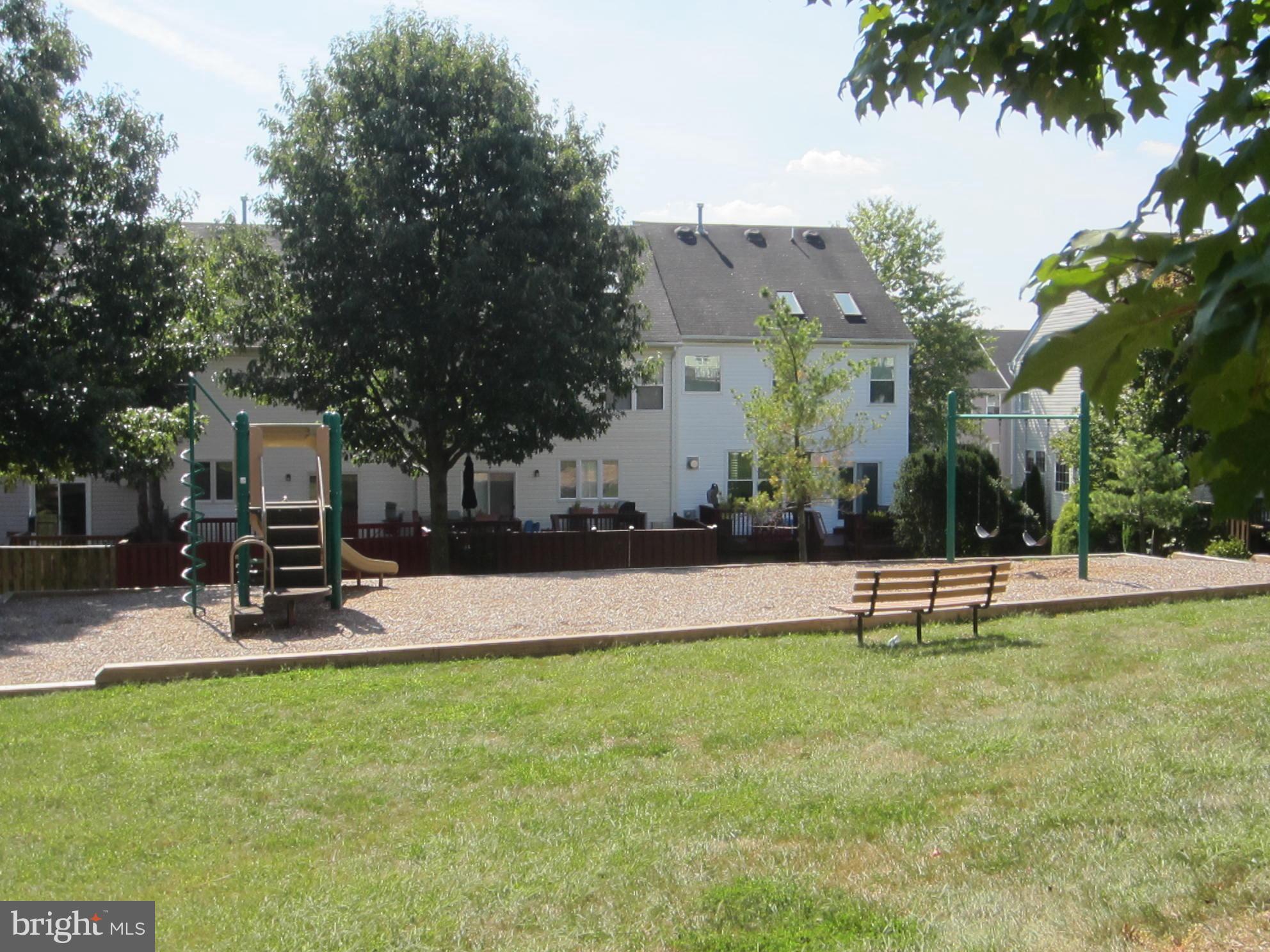 KINGSTOWNE - Residential Lease