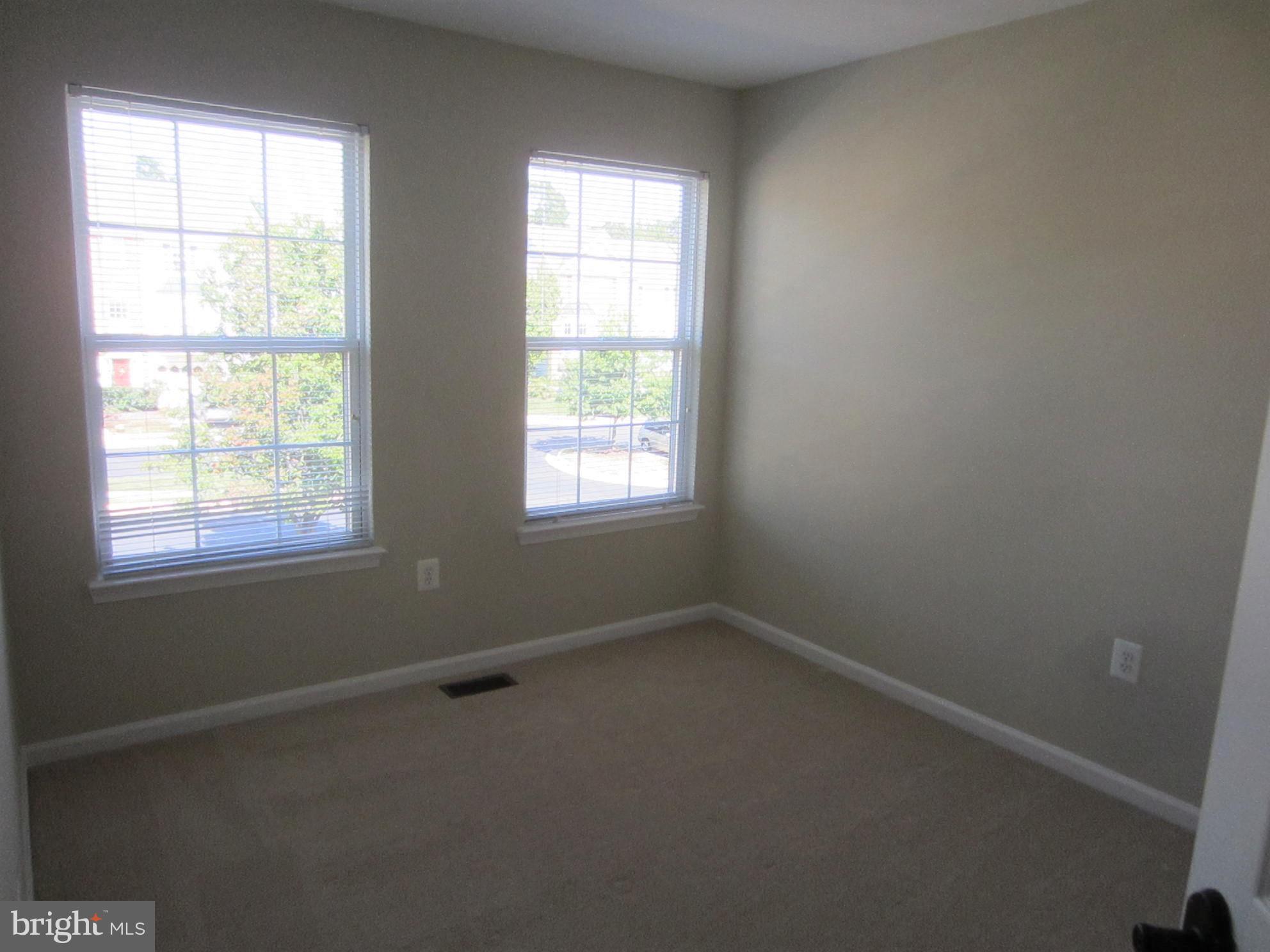 KINGSTOWNE - Residential Lease