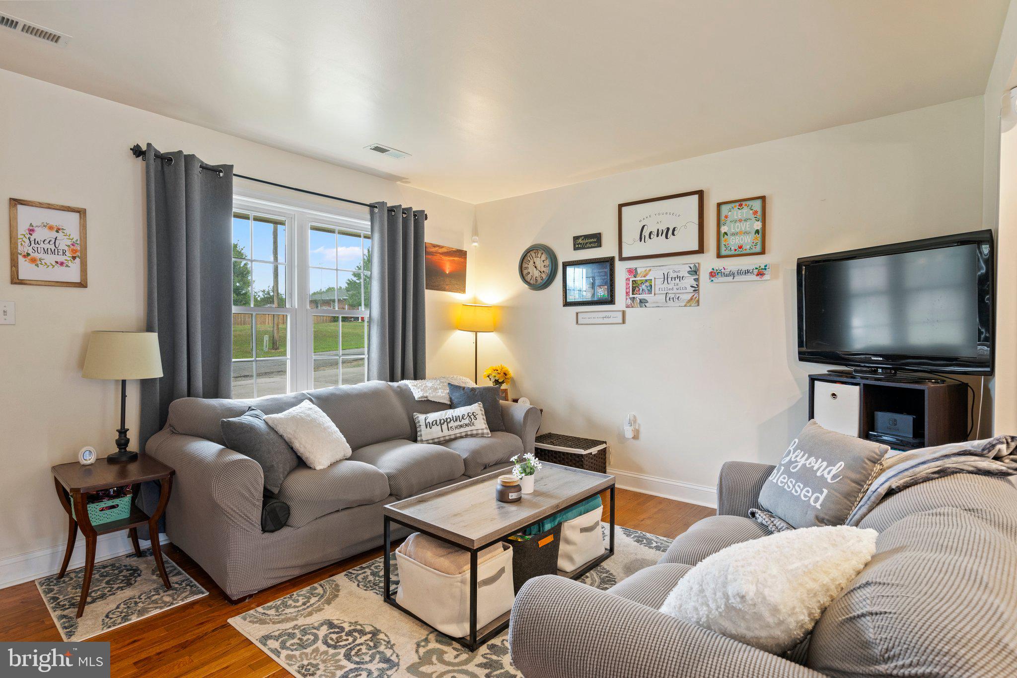 FAIRVIEW ACRES - Residential