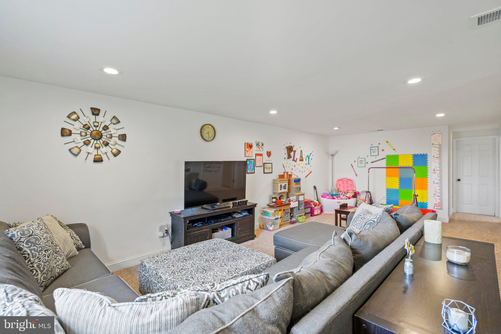 FAIRVIEW ACRES - Residential