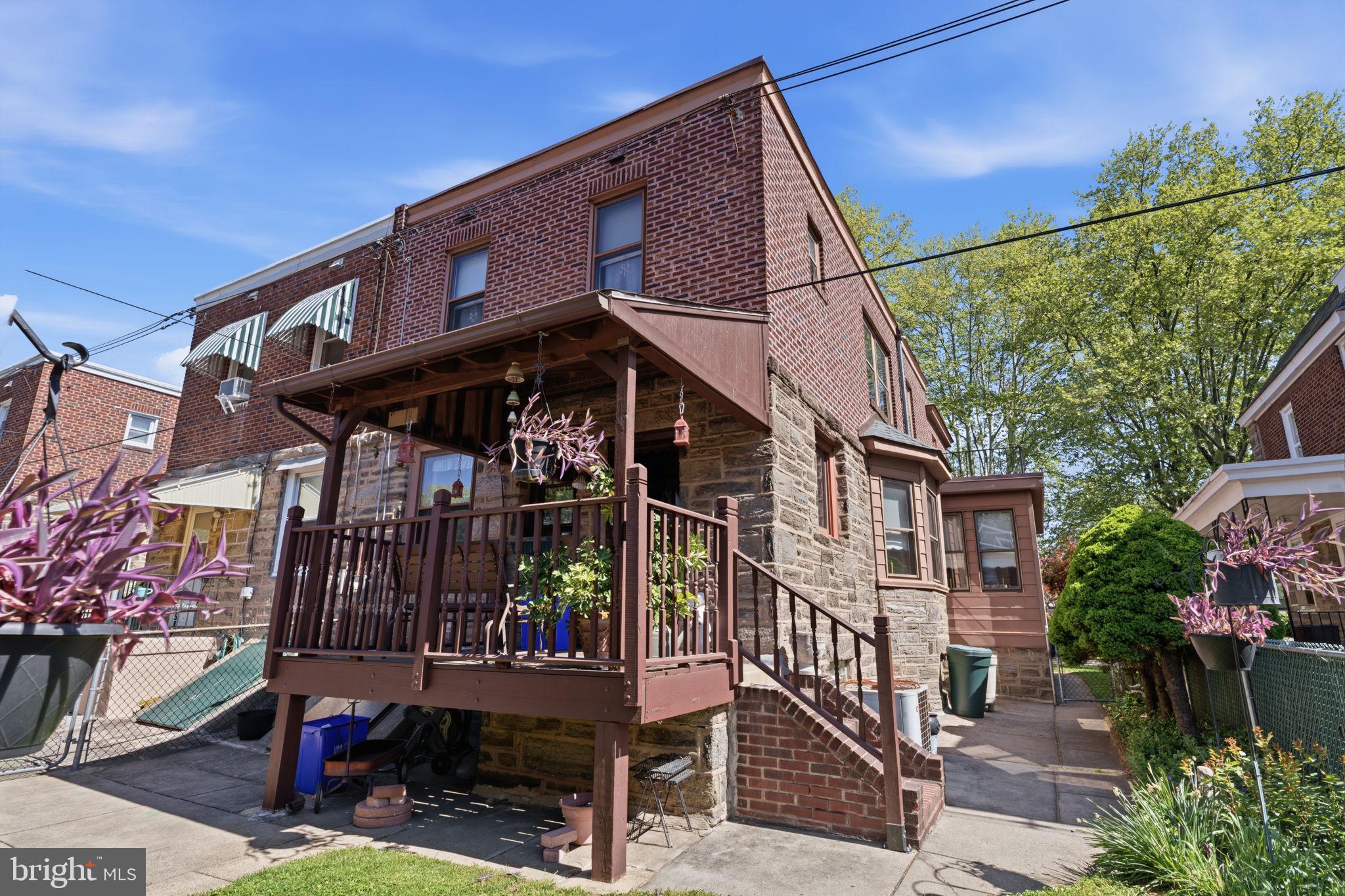 LAWNDALE - Residential