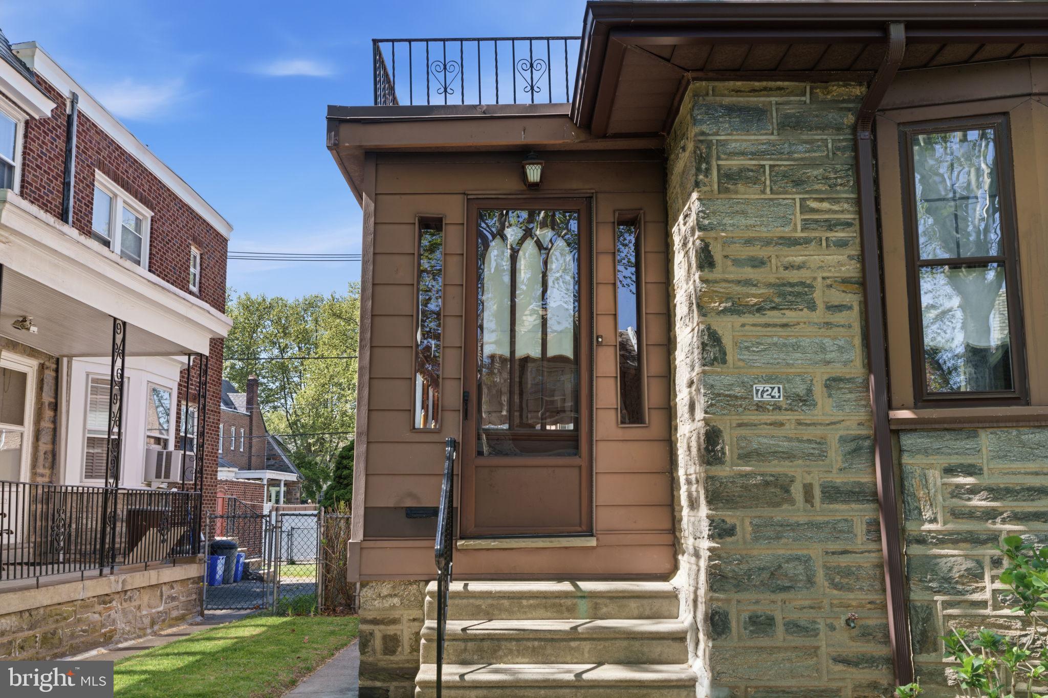 LAWNDALE - Residential