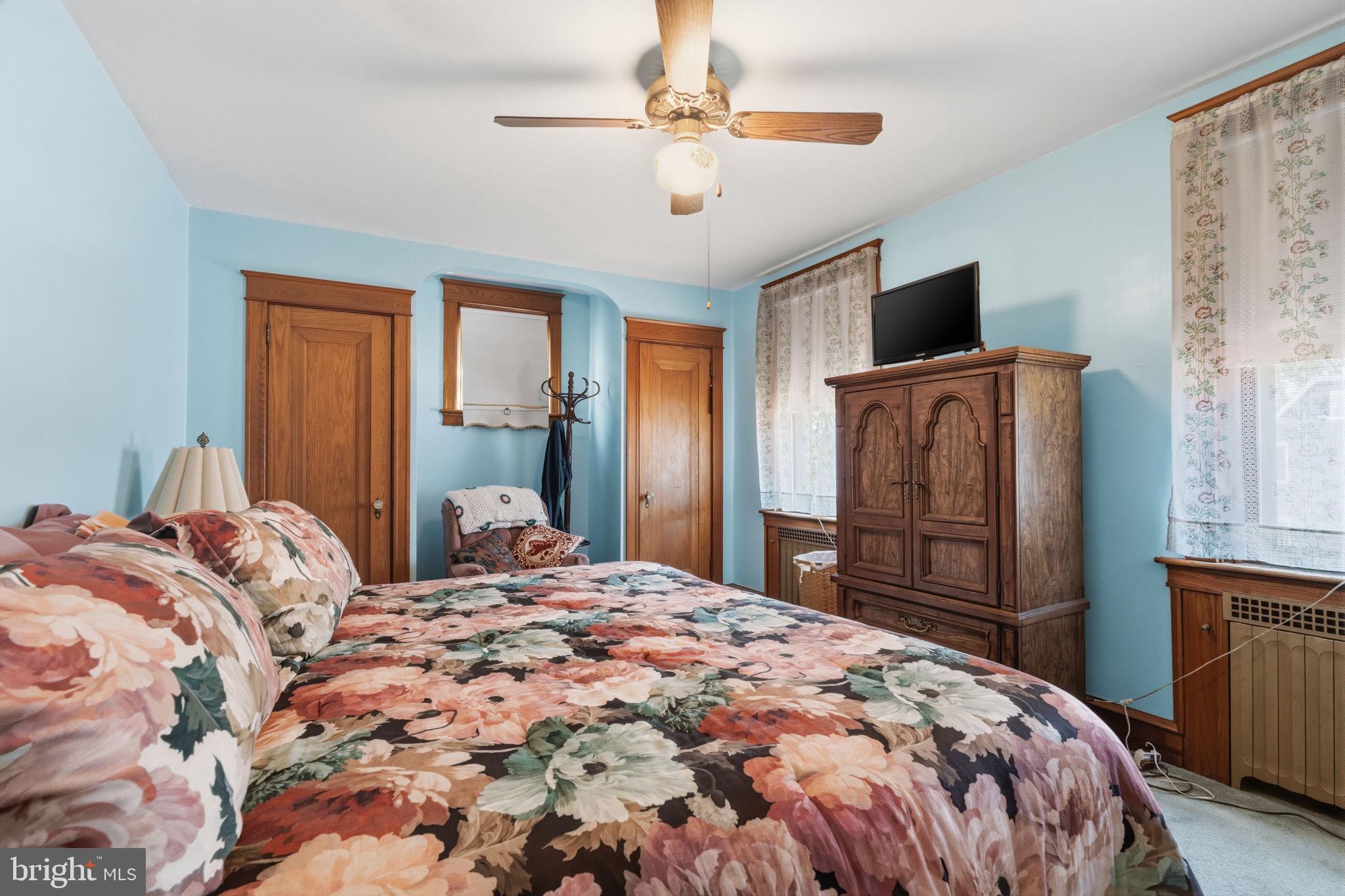 LAWNDALE - Residential