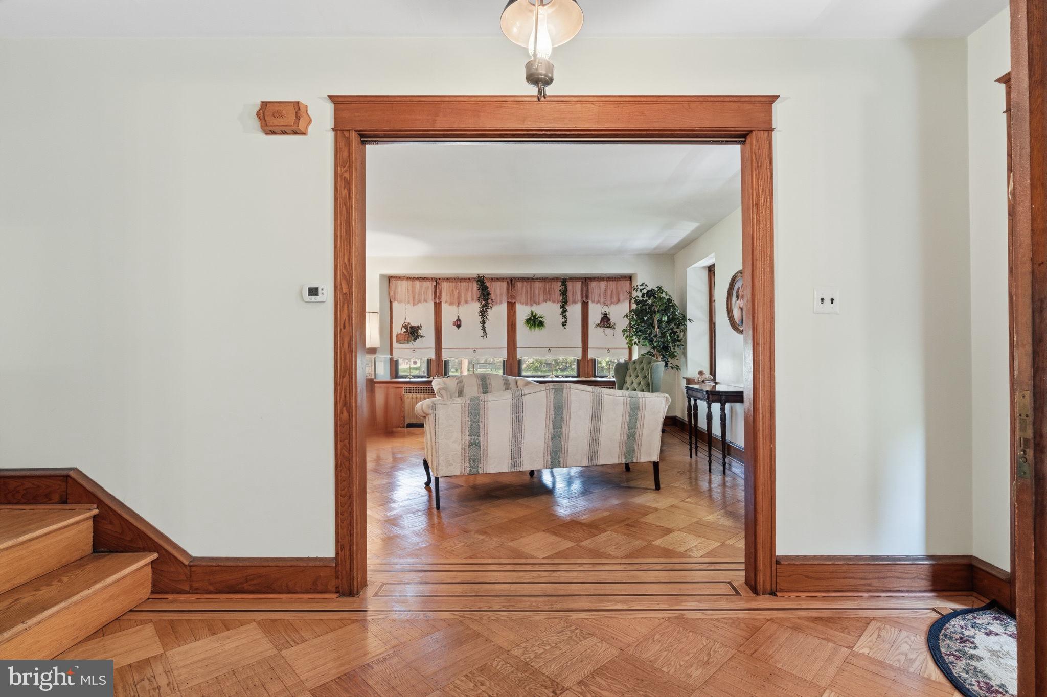 LAWNDALE - Residential