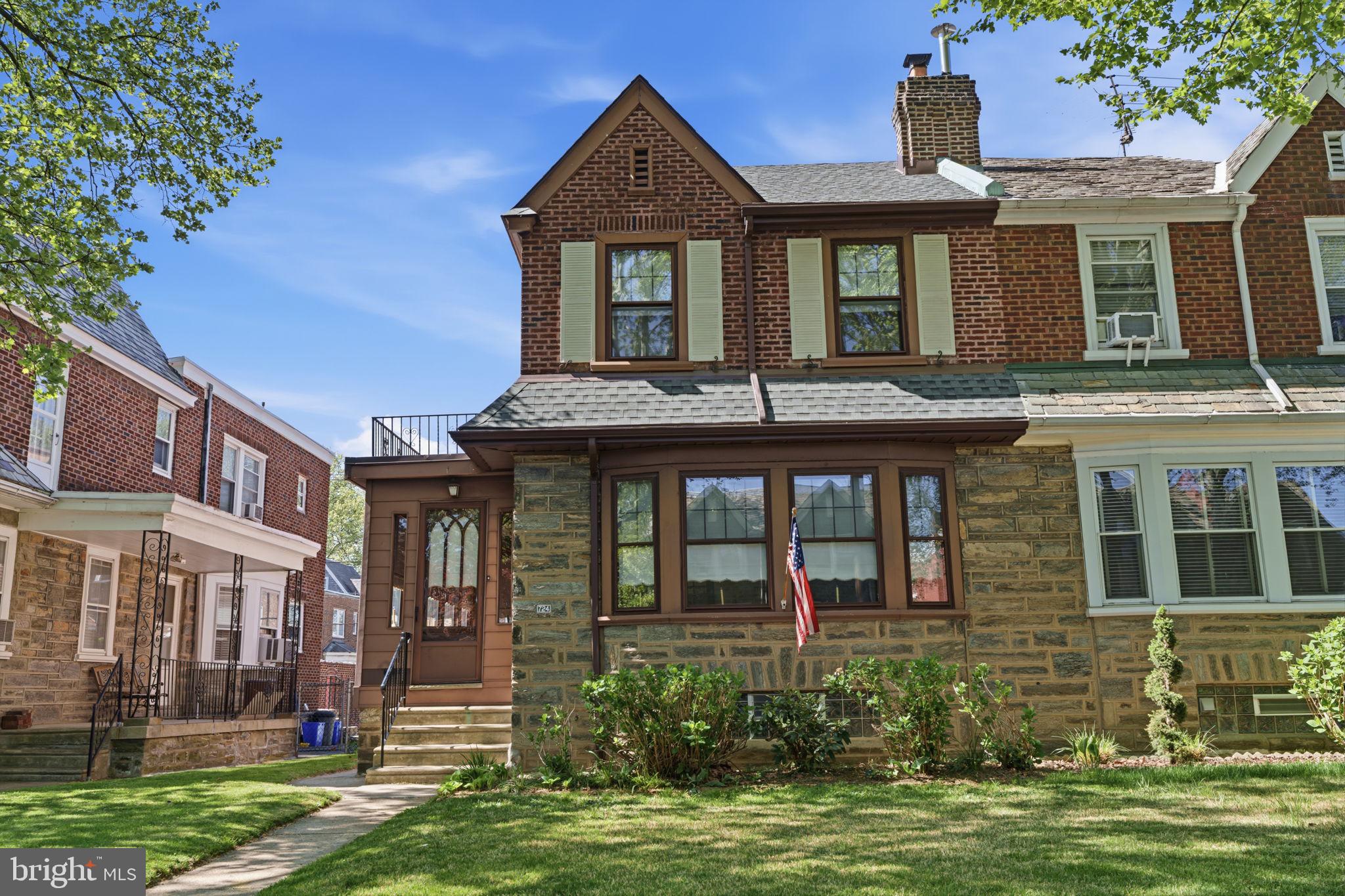 LAWNDALE - Residential