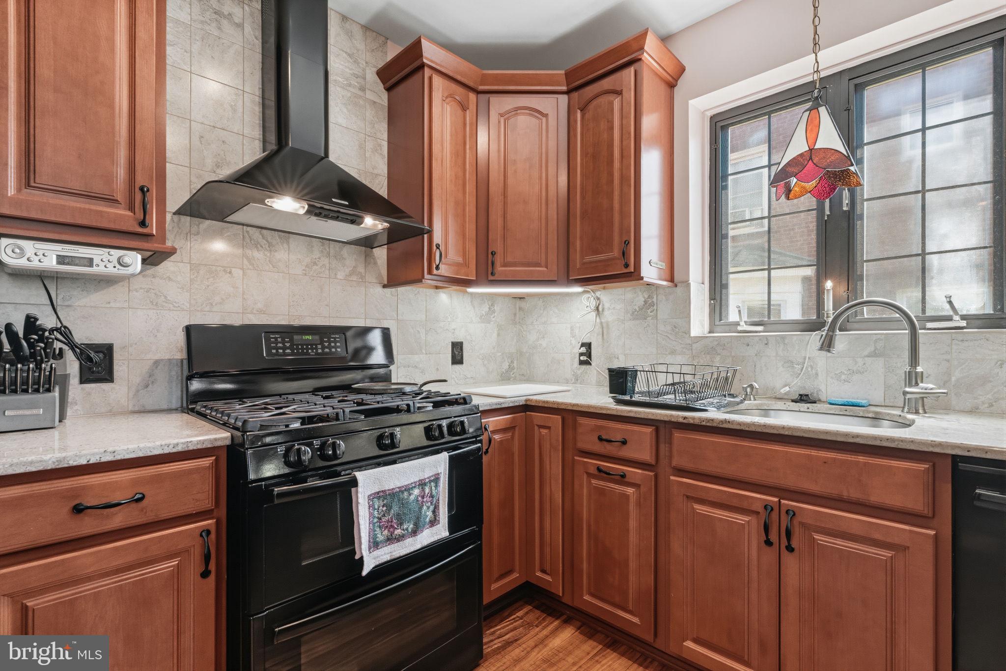 LAWNDALE - Residential