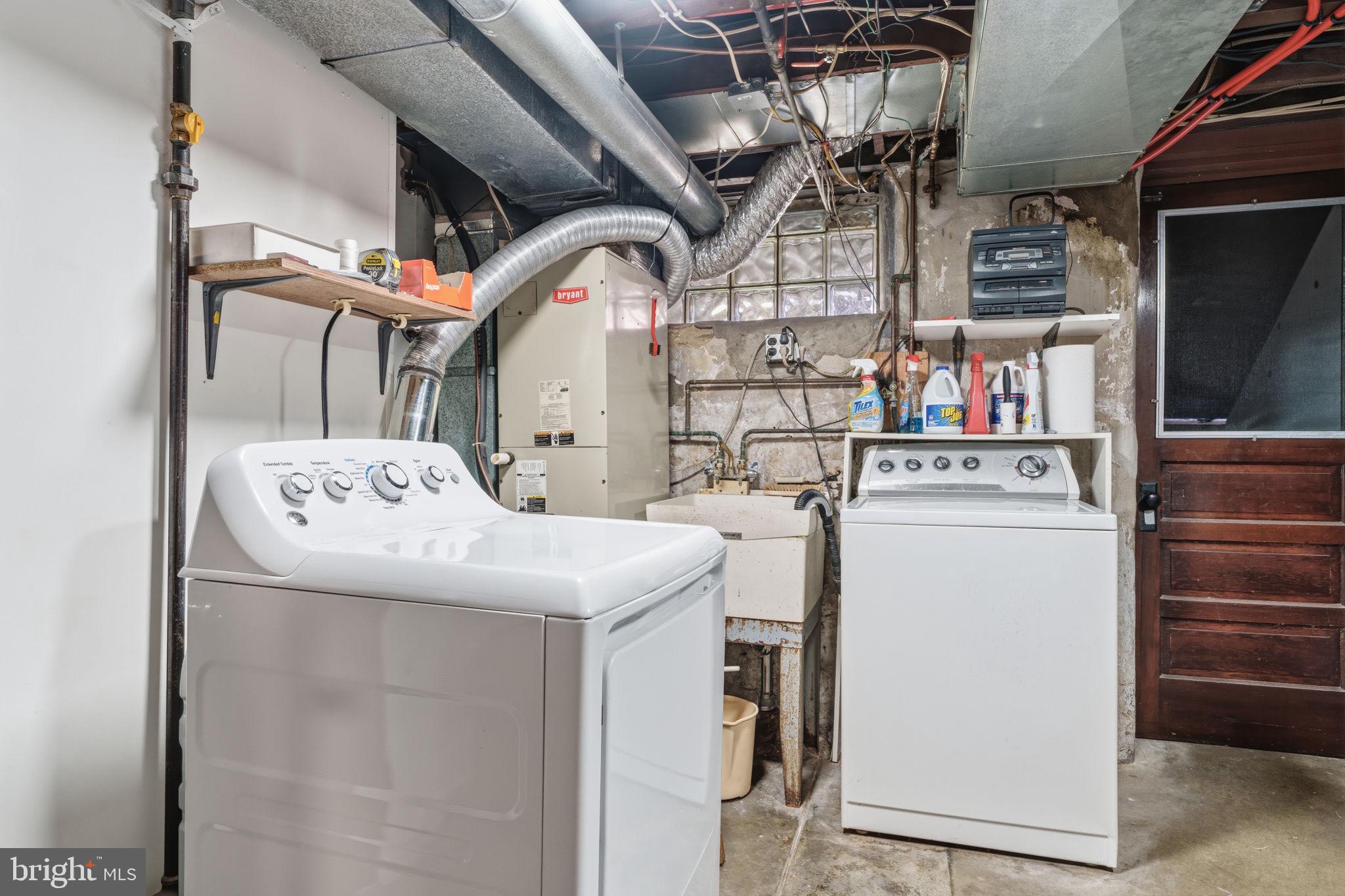 LAWNDALE - Residential