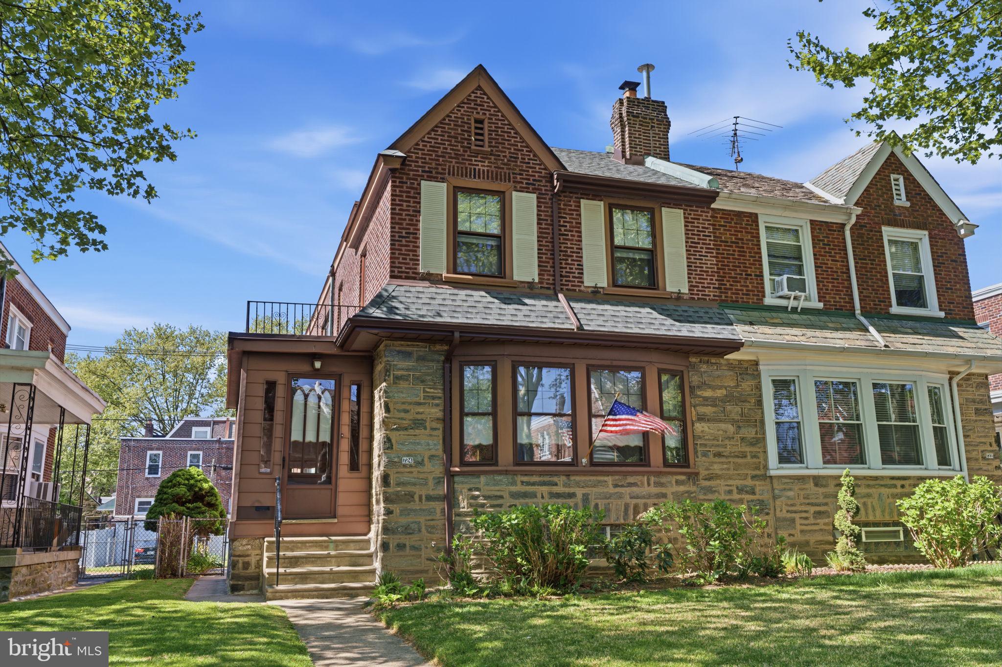 LAWNDALE - Residential