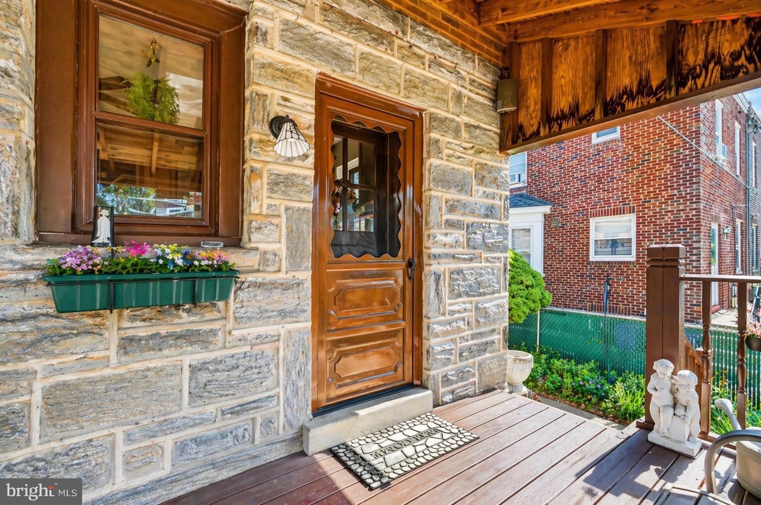 LAWNDALE - Residential