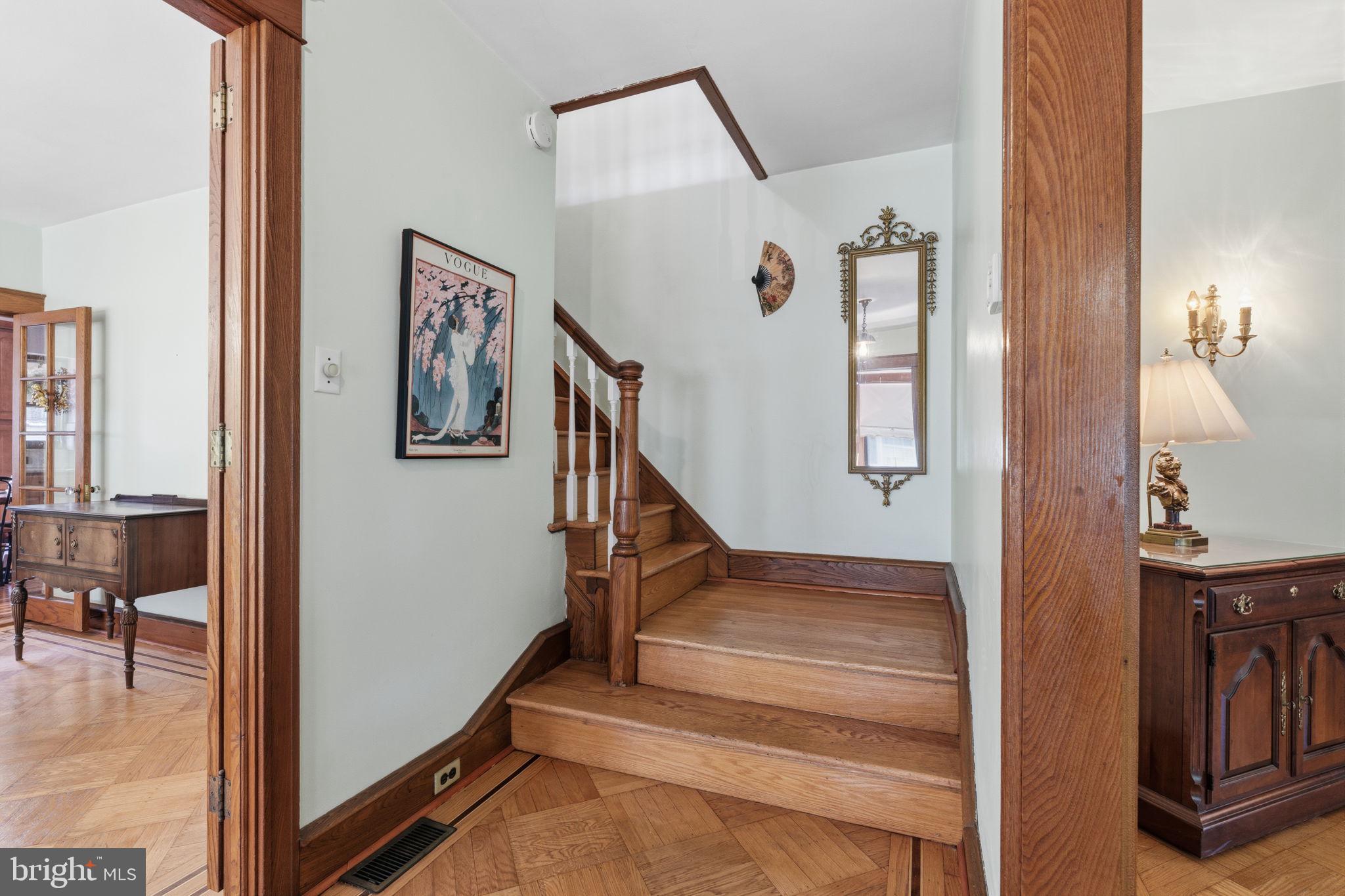 LAWNDALE - Residential