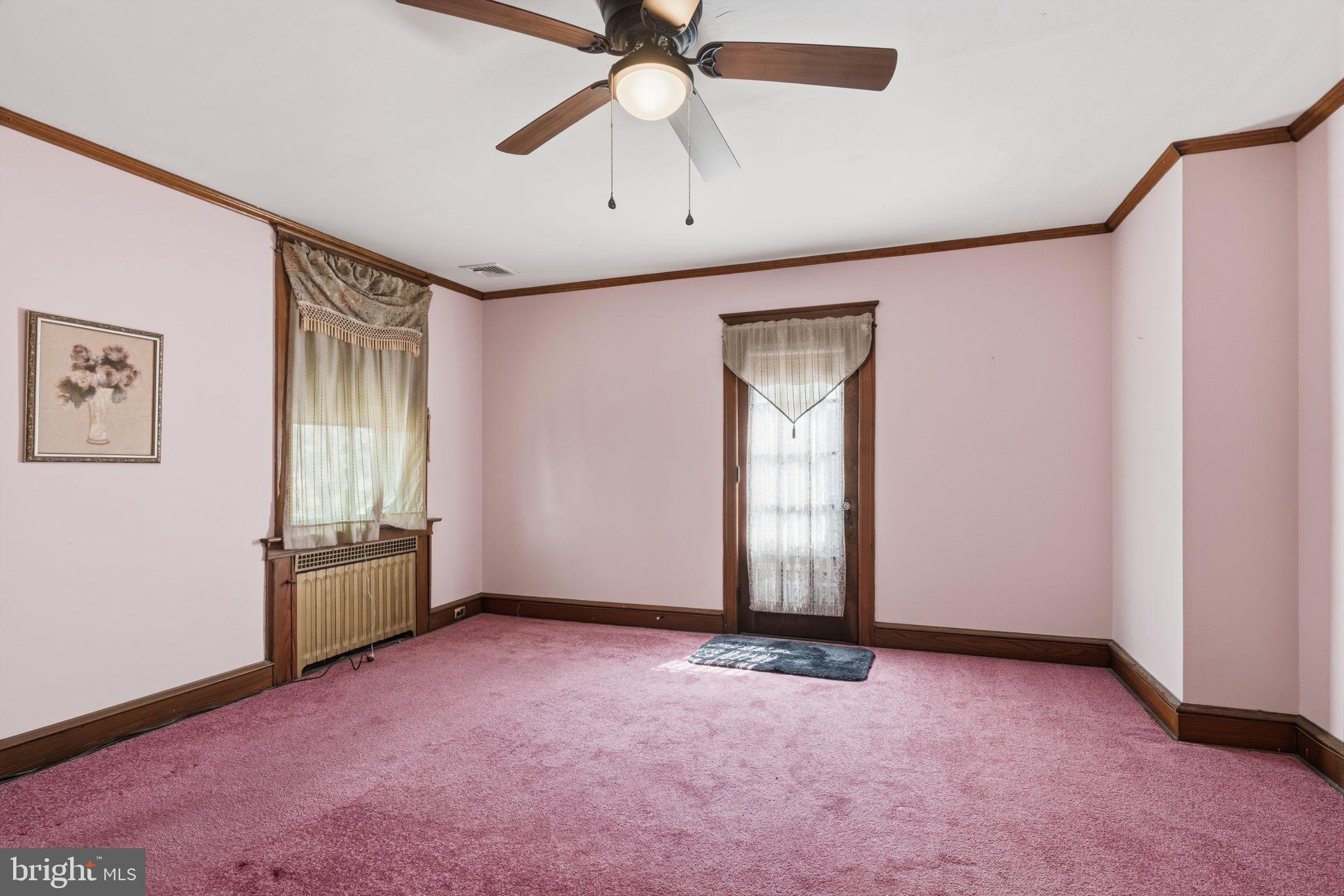 LAWNDALE - Residential