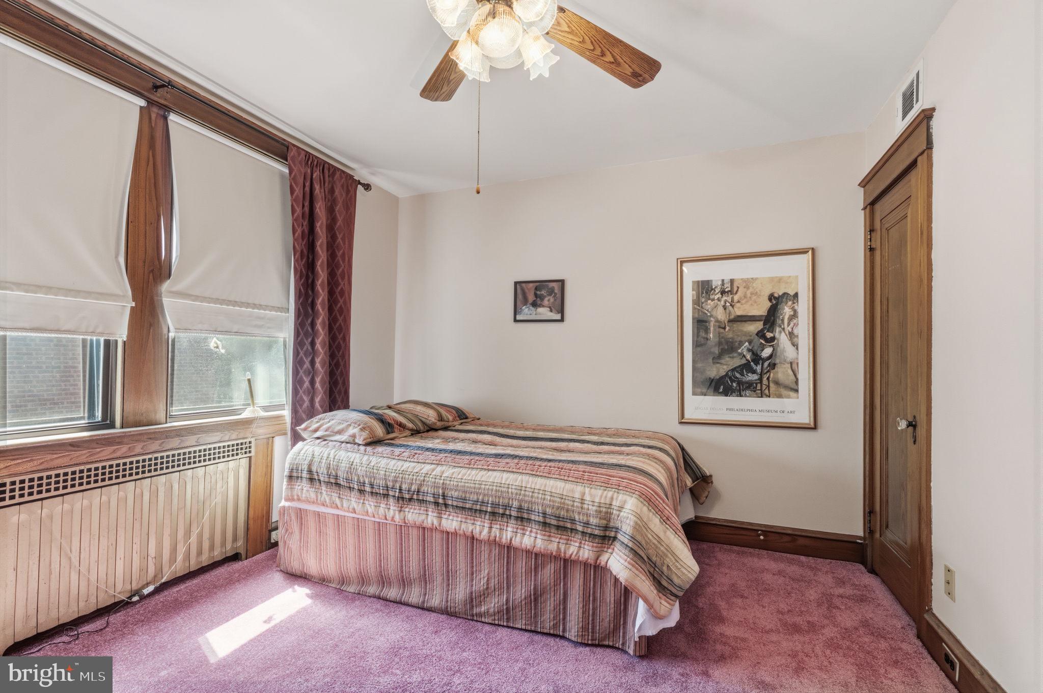 LAWNDALE - Residential