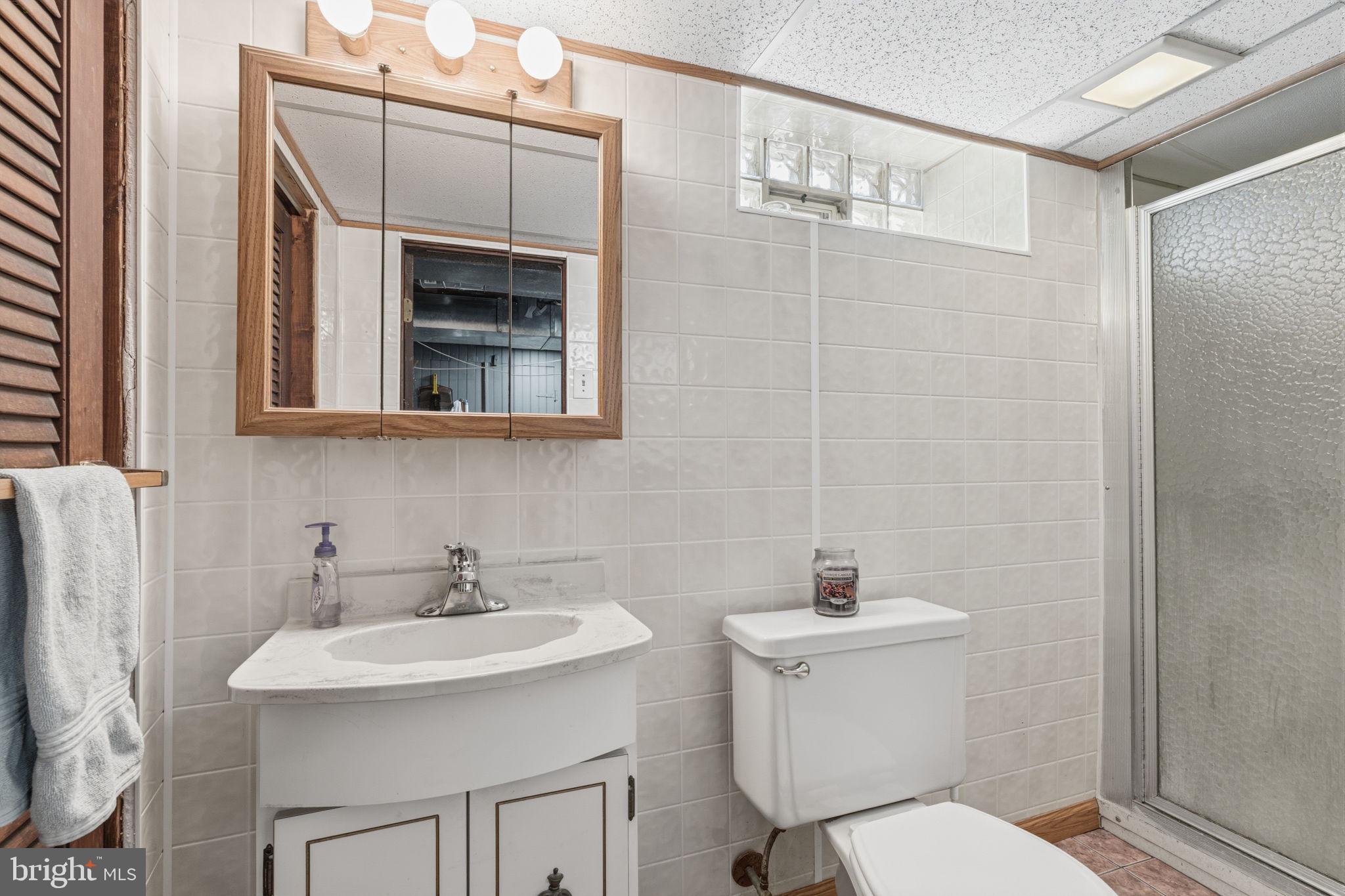 LAWNDALE - Residential