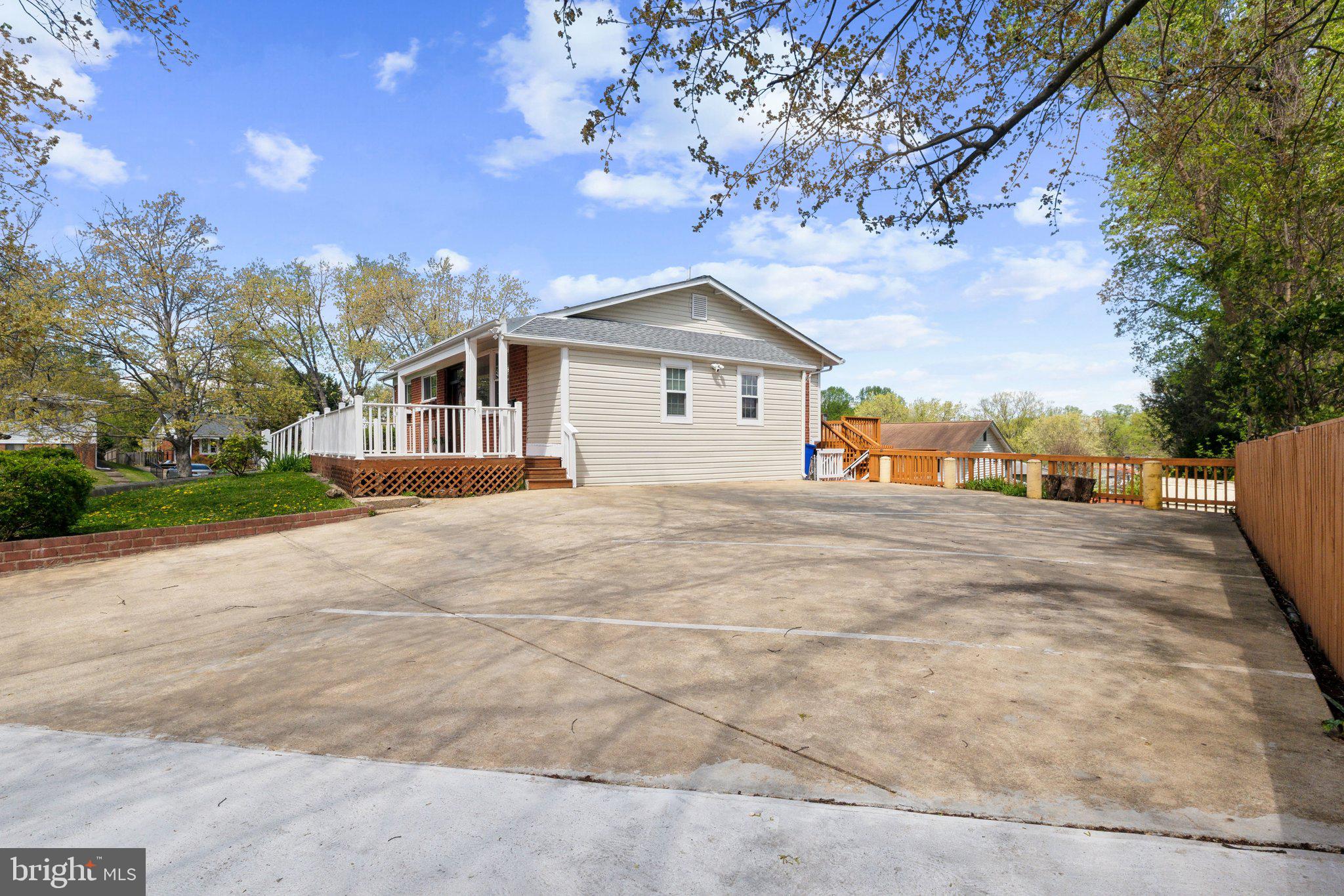 FRANKLIN KNOLLS - Residential