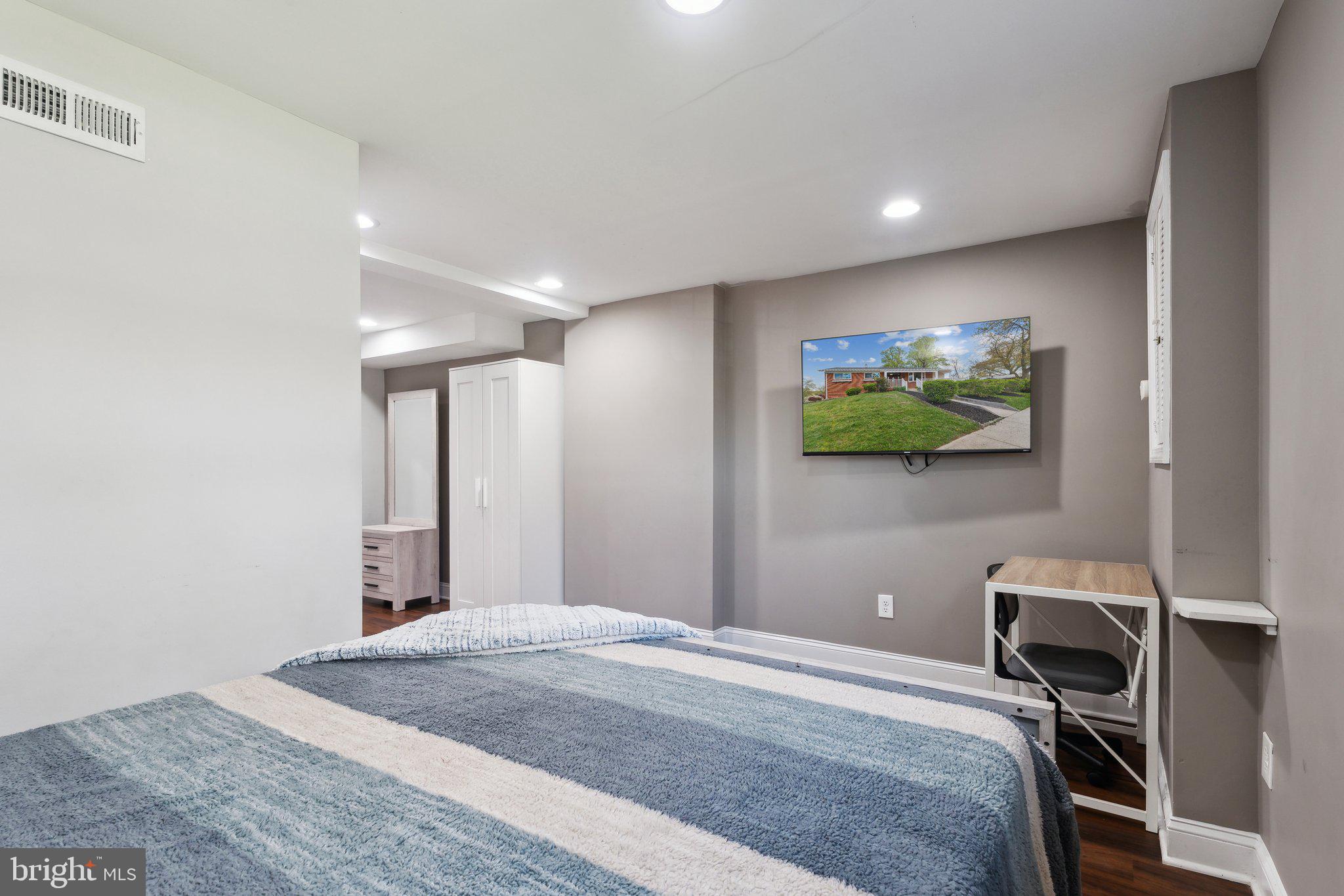 FRANKLIN KNOLLS - Residential