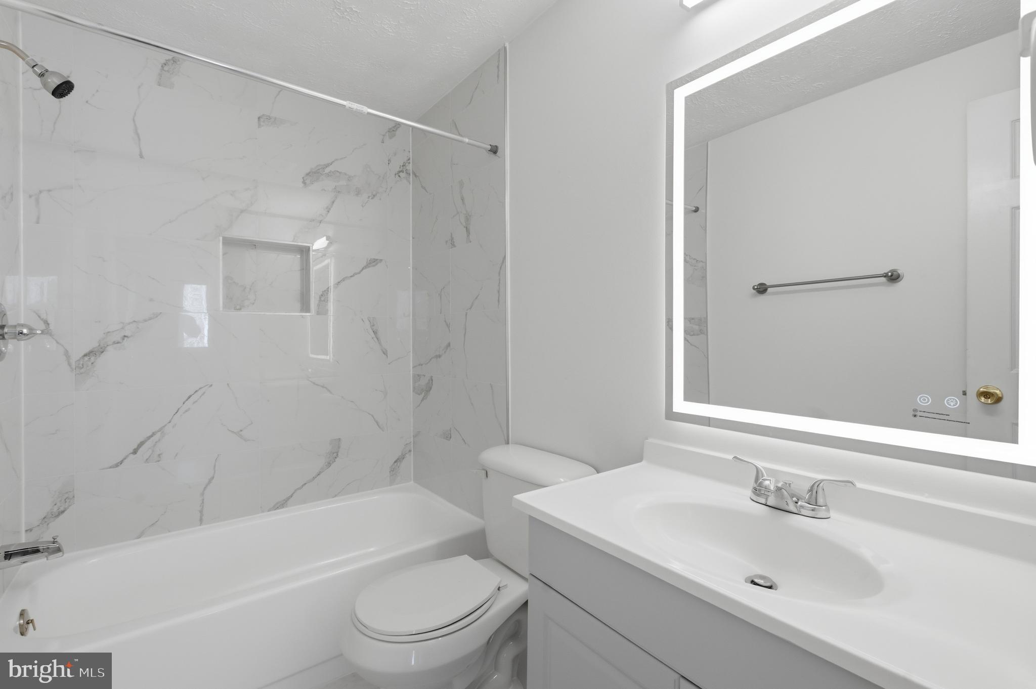 CONNEMARA HILLS - Residential