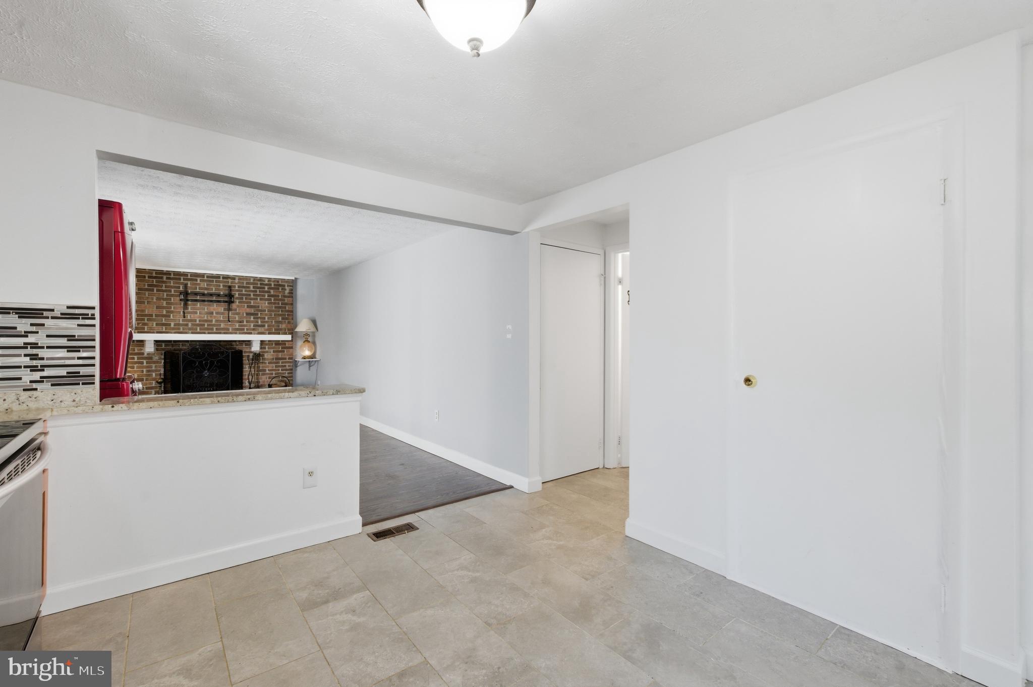 CONNEMARA HILLS - Residential