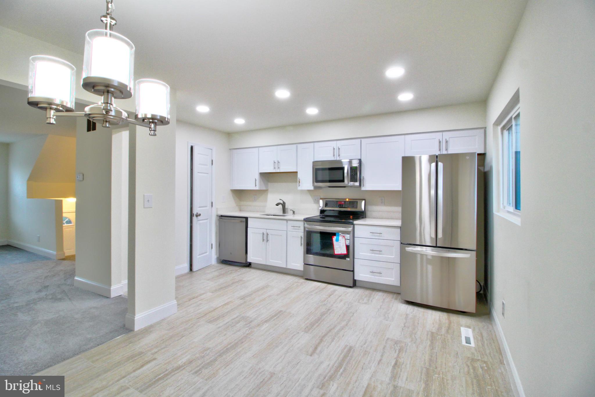87 MEADOWLARK AVENUE