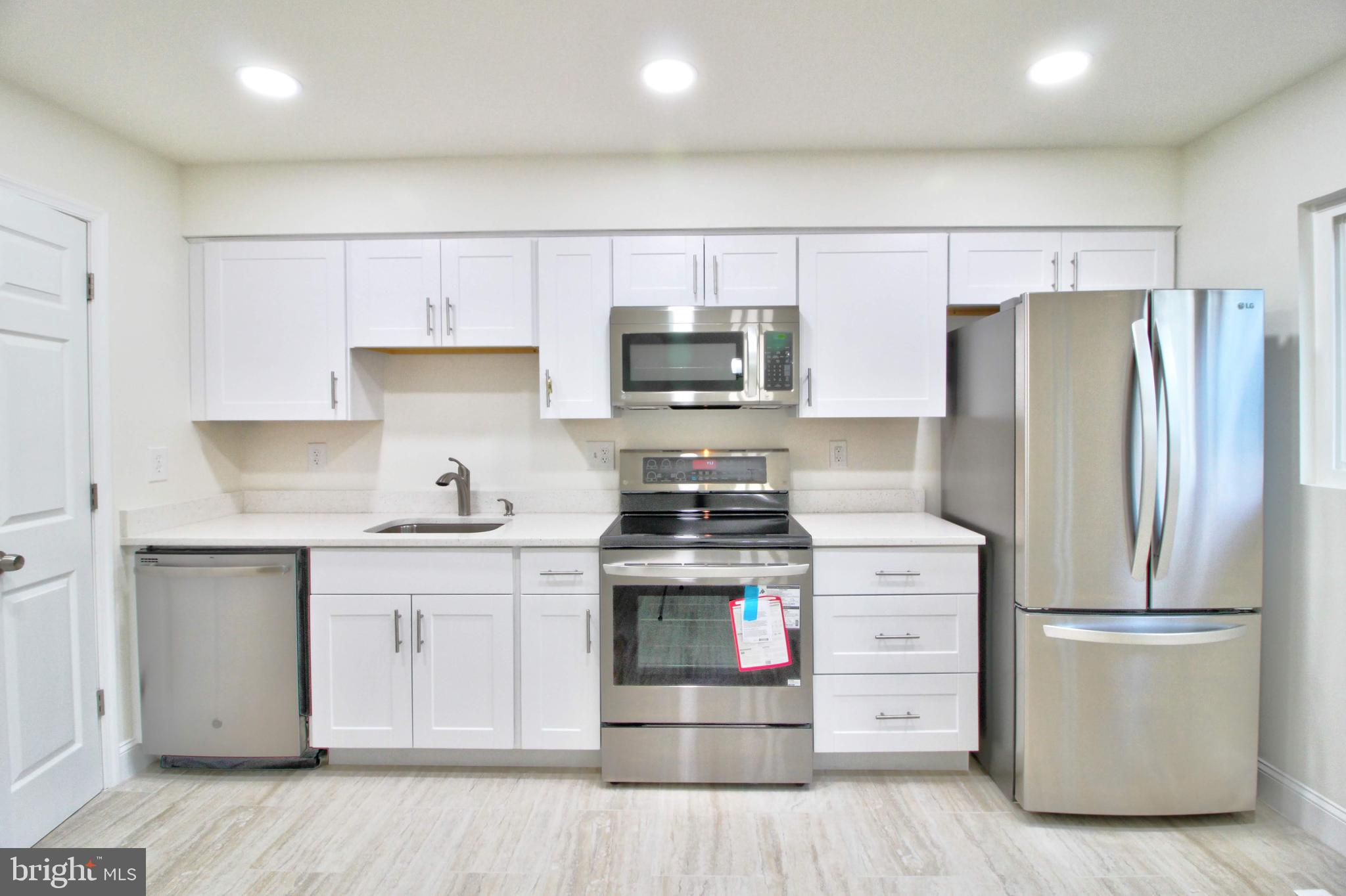 87 MEADOWLARK AVENUE