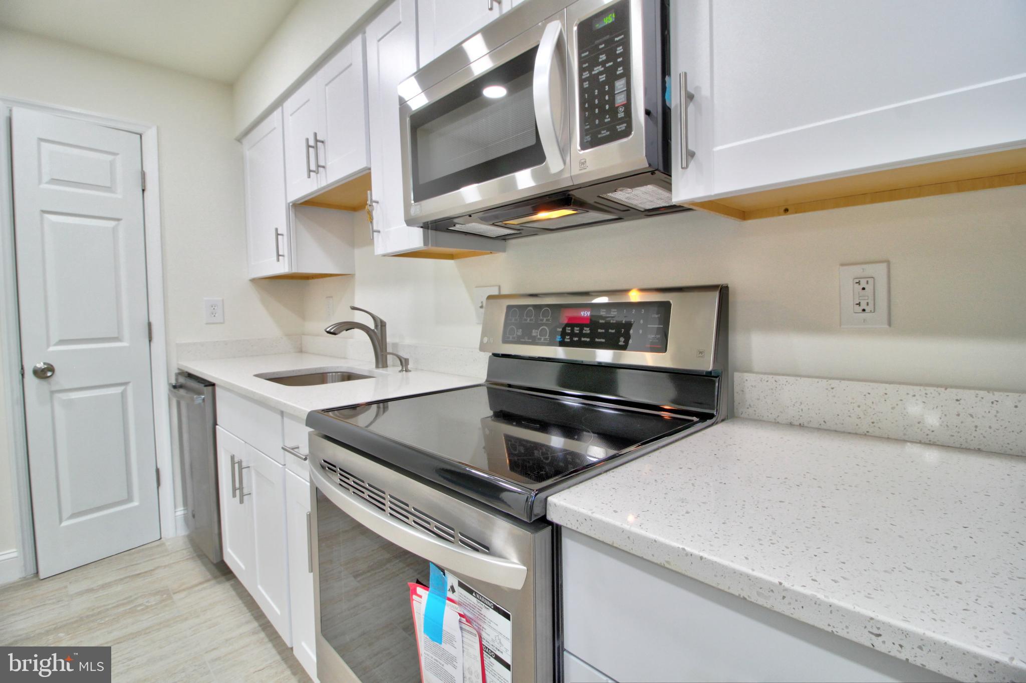 87 MEADOWLARK AVENUE