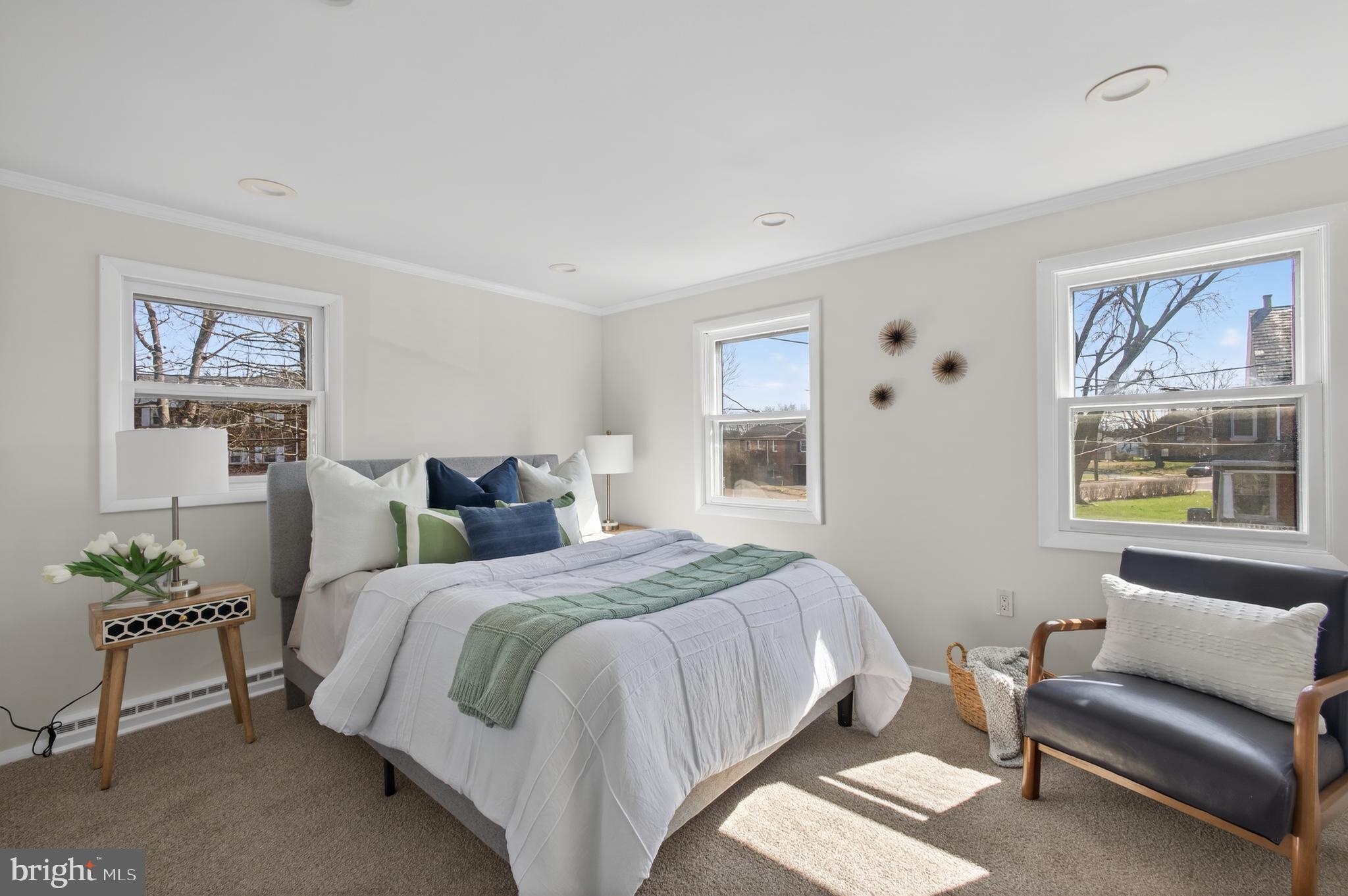 1397 QUEEN STREET 1/2