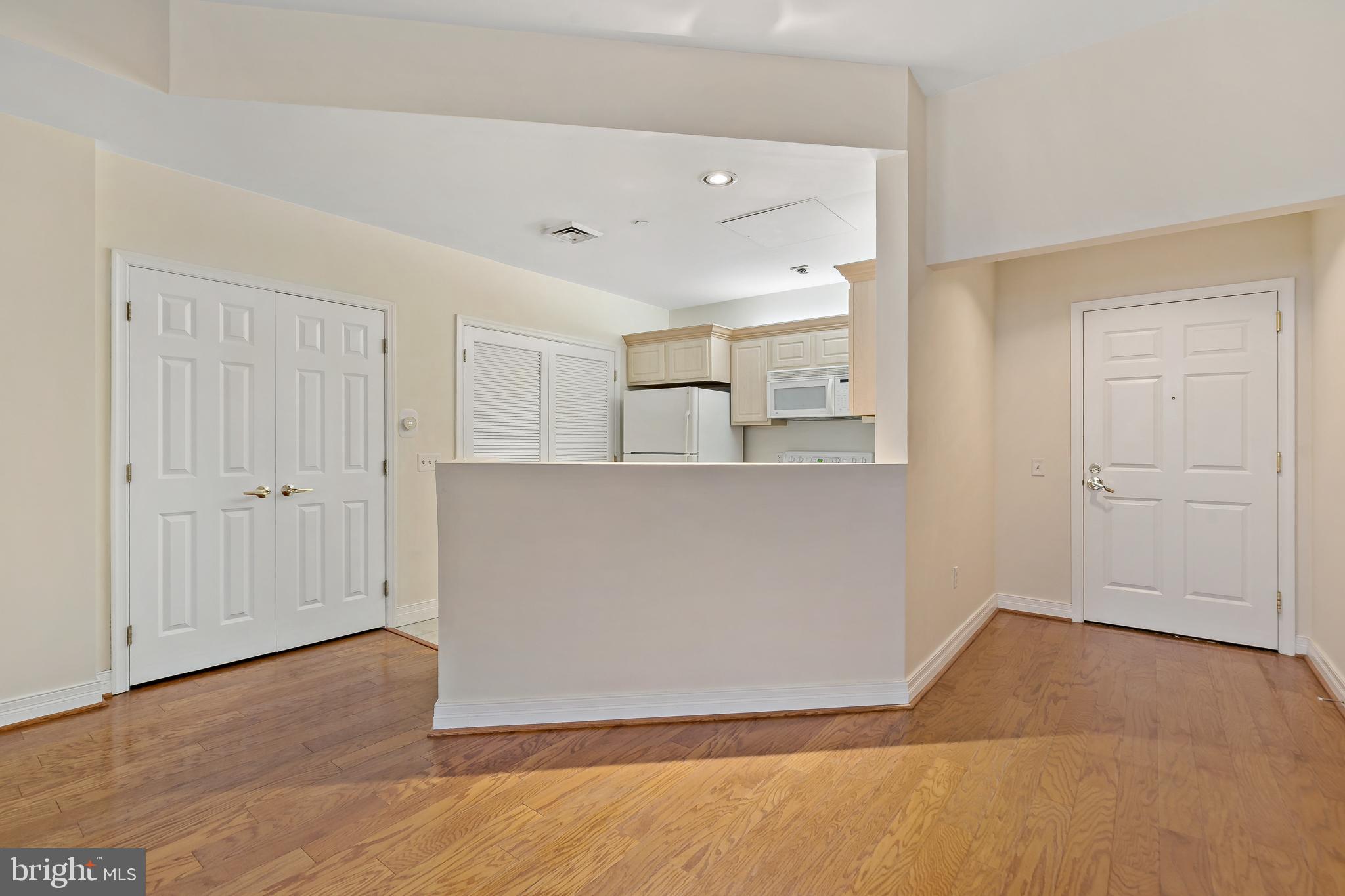 1600 ARCH STREET 18 1716