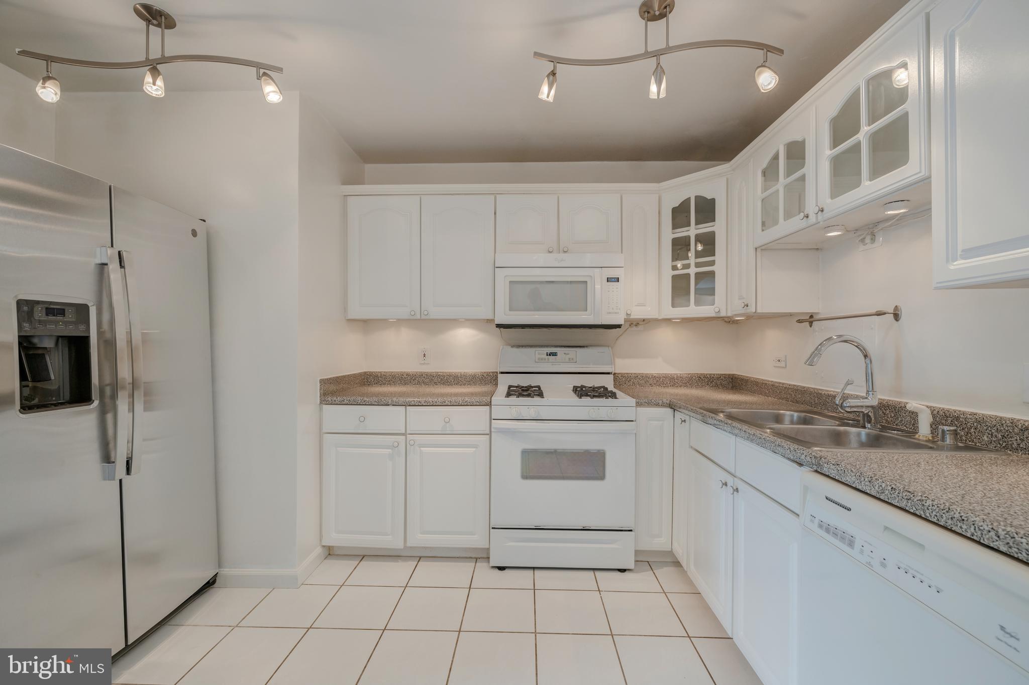 THE CHATHAM - Residential Lease