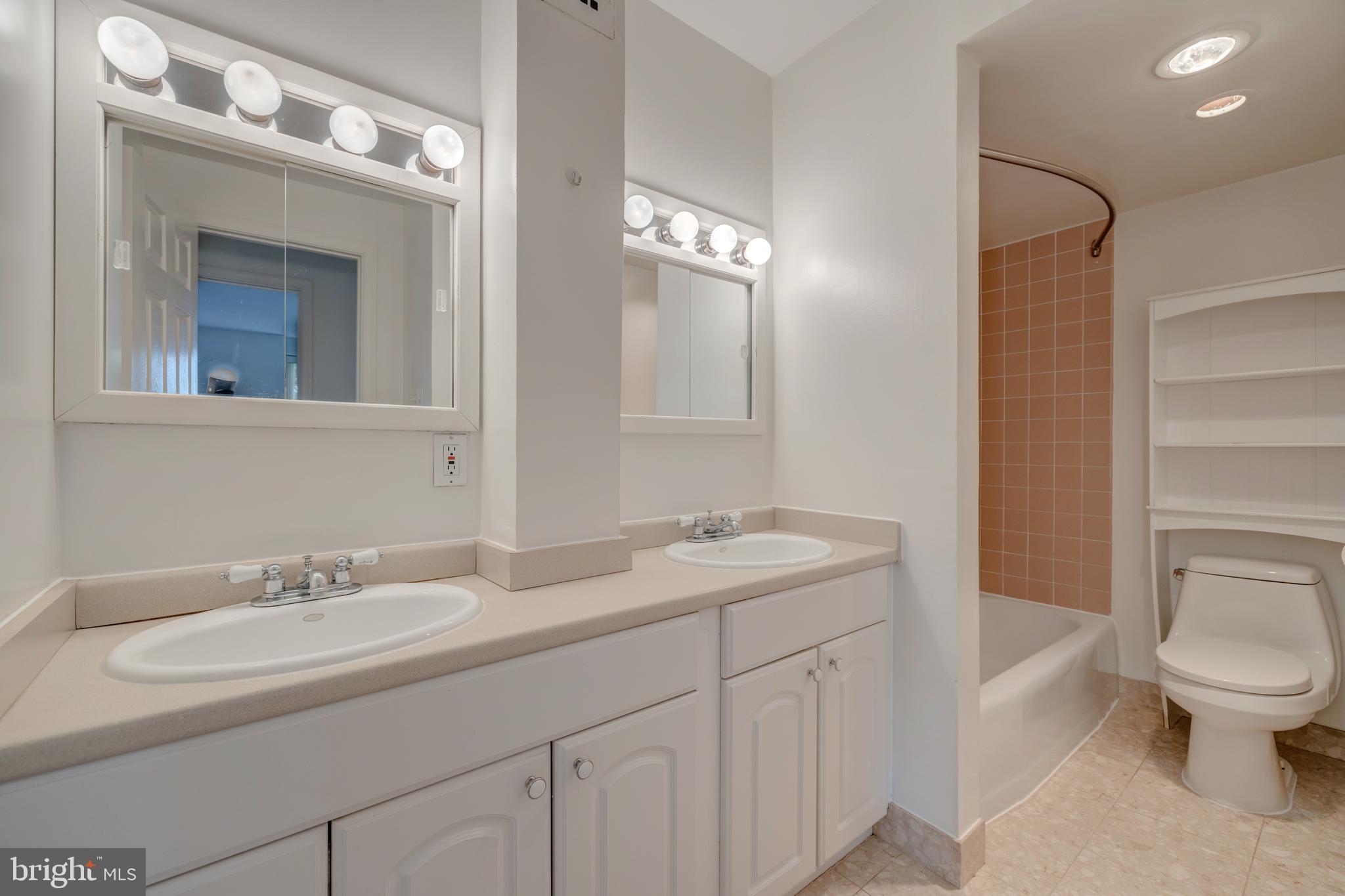 THE CHATHAM - Residential Lease