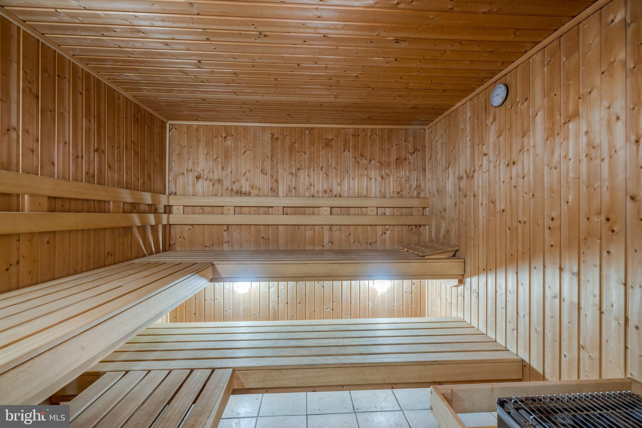 THE CHATHAM - Residential Lease