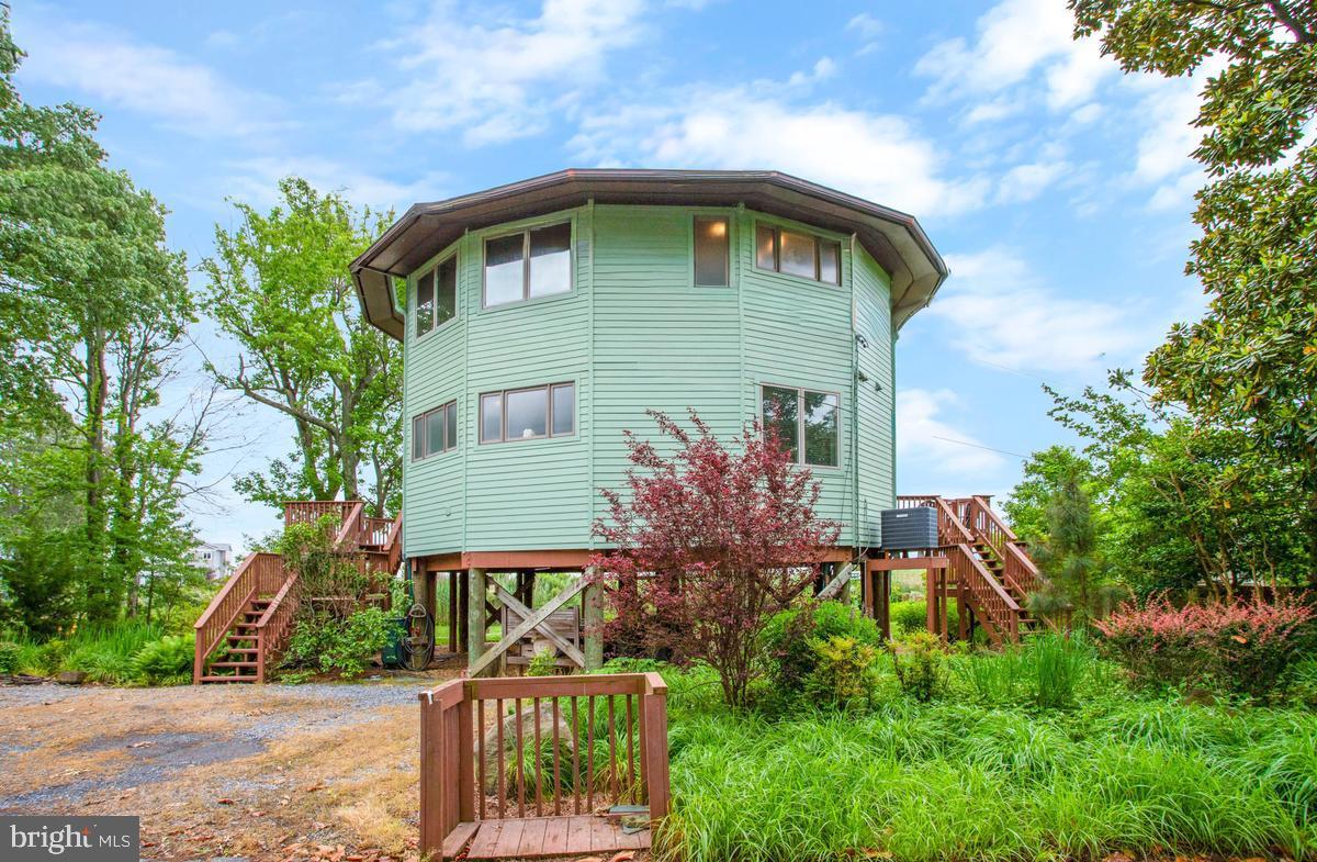 COLUMBIA BEACH - Residential