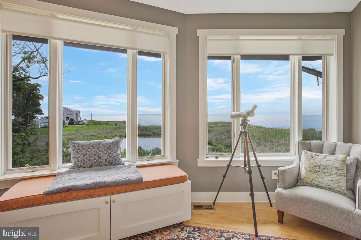 COLUMBIA BEACH - Residential