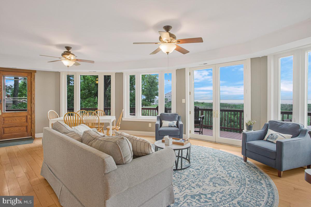 COLUMBIA BEACH - Residential