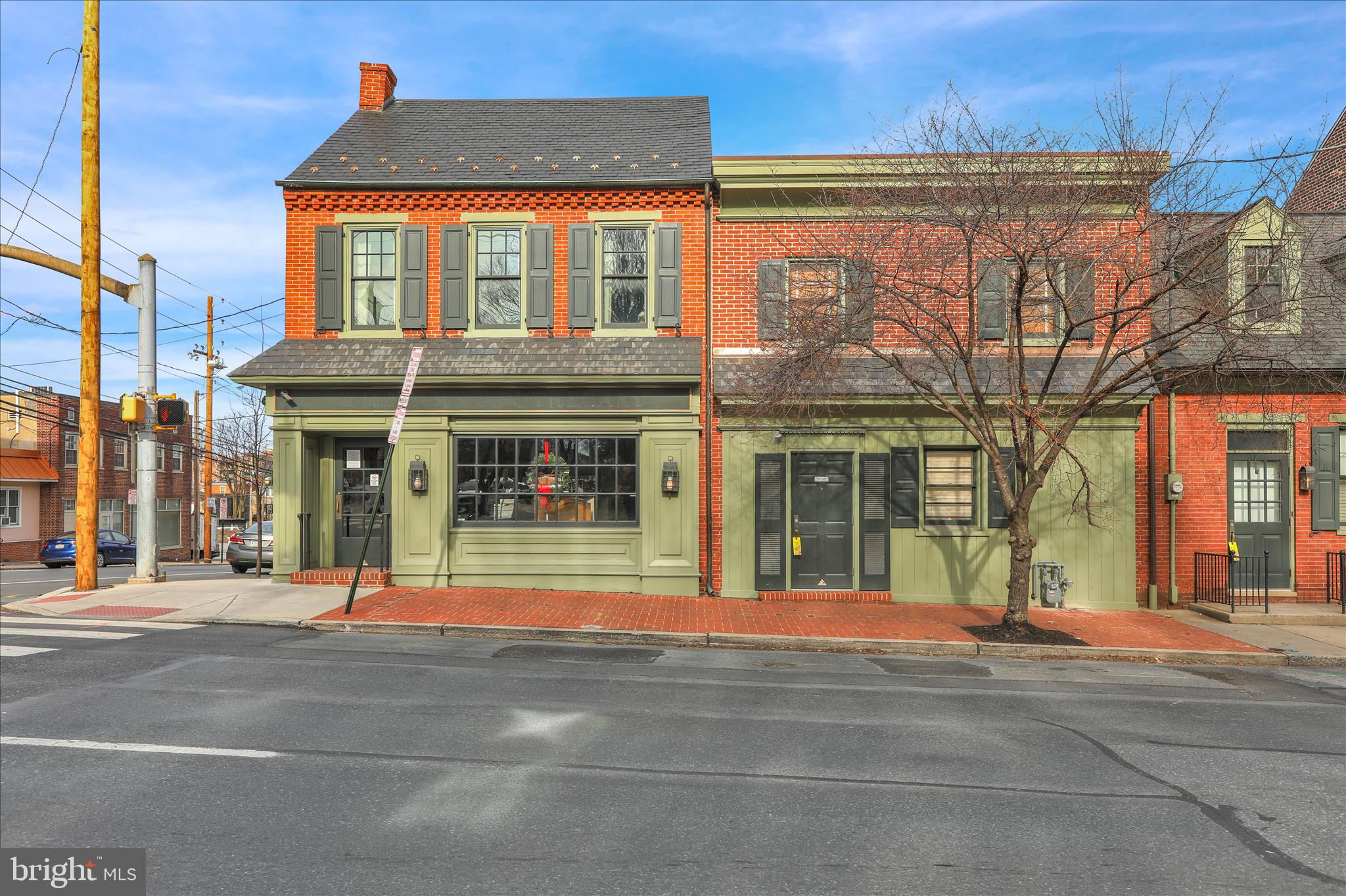 201-203 E CHESTNUT STREET