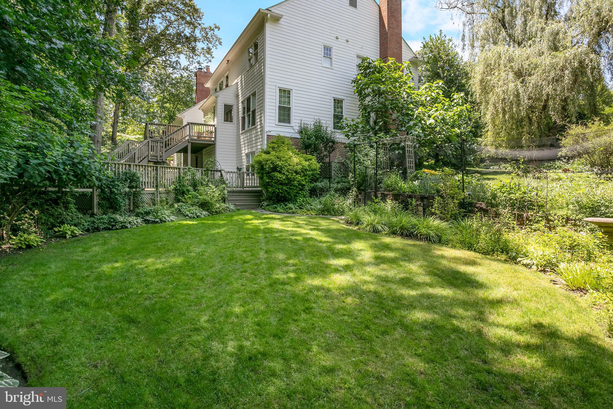 CARDEROCK SPRINGS - Residential