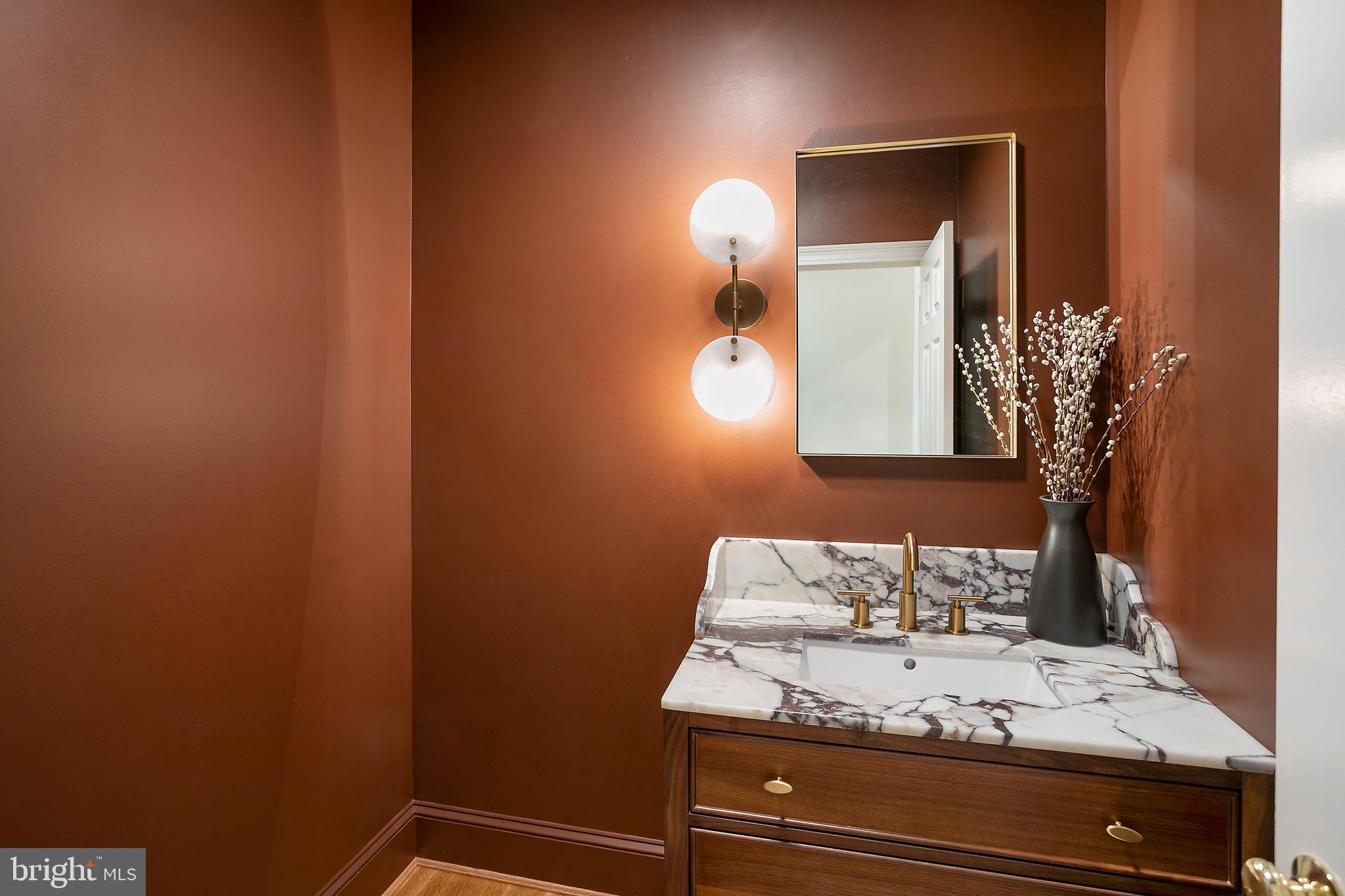 CARDEROCK SPRINGS - Residential