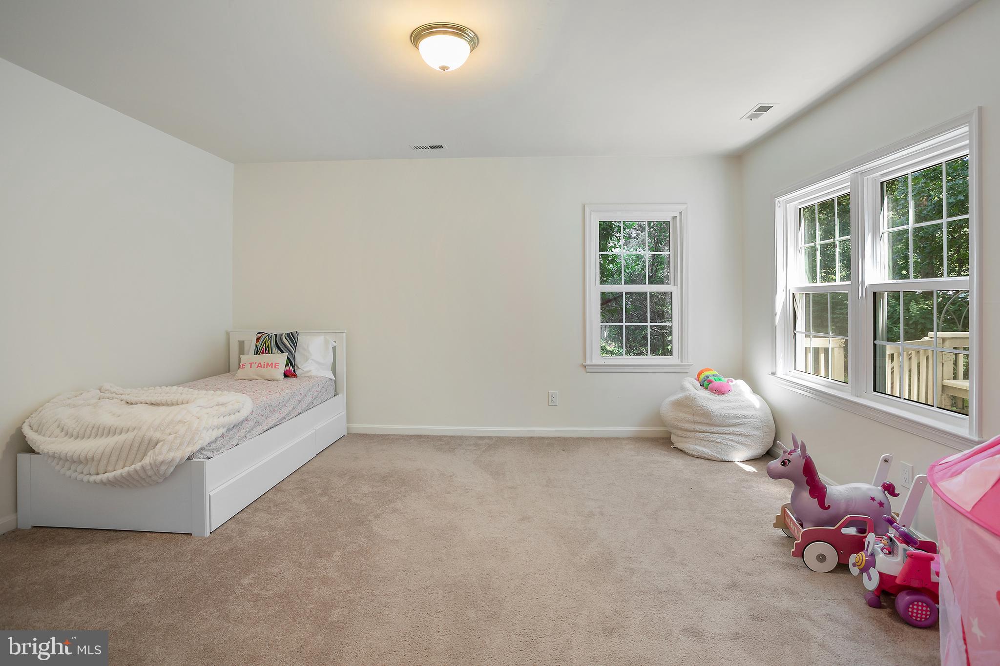 CARDEROCK SPRINGS - Residential